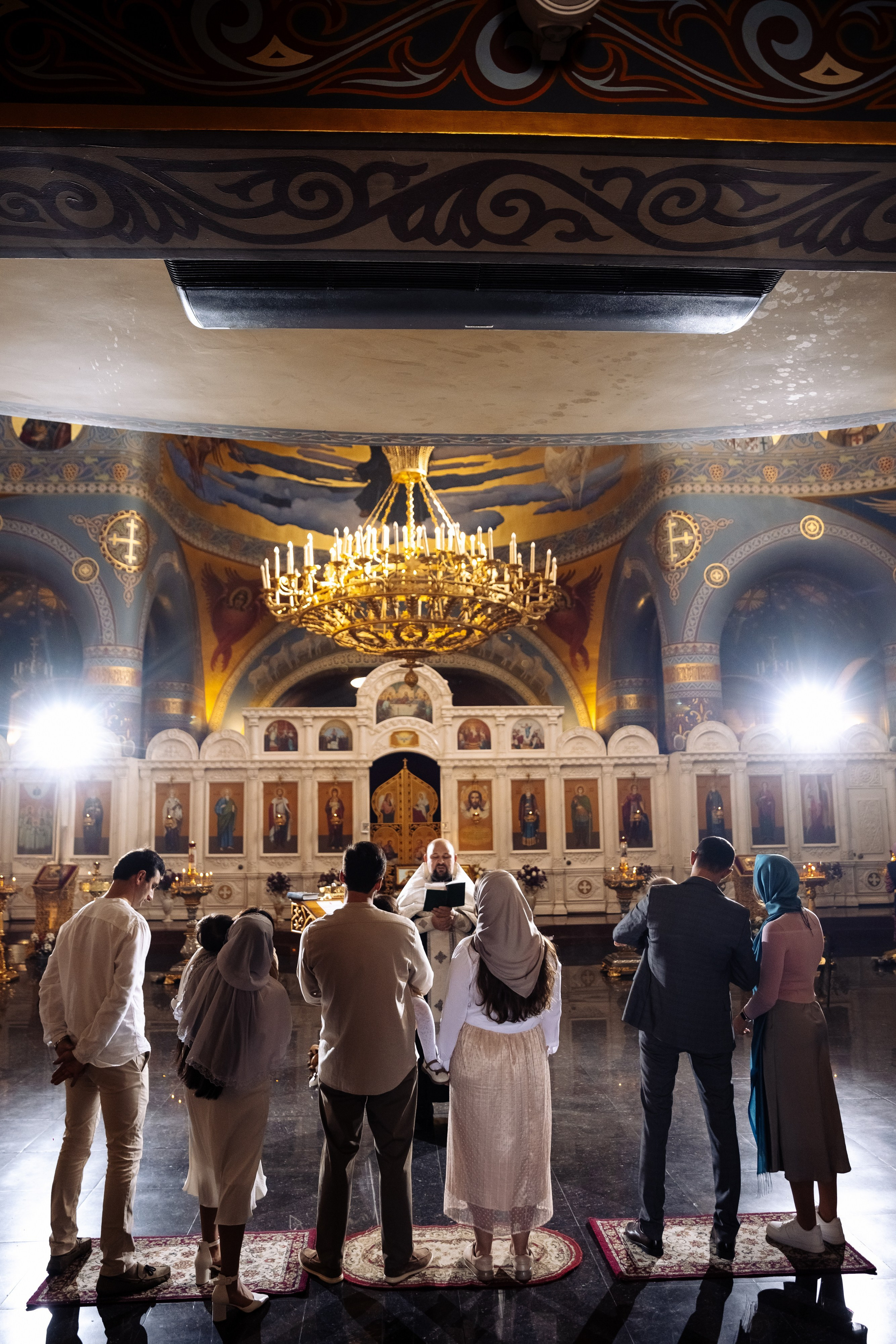 Храм Христа спасителя в Сочи. Семейный фотограф на крещение и венчание