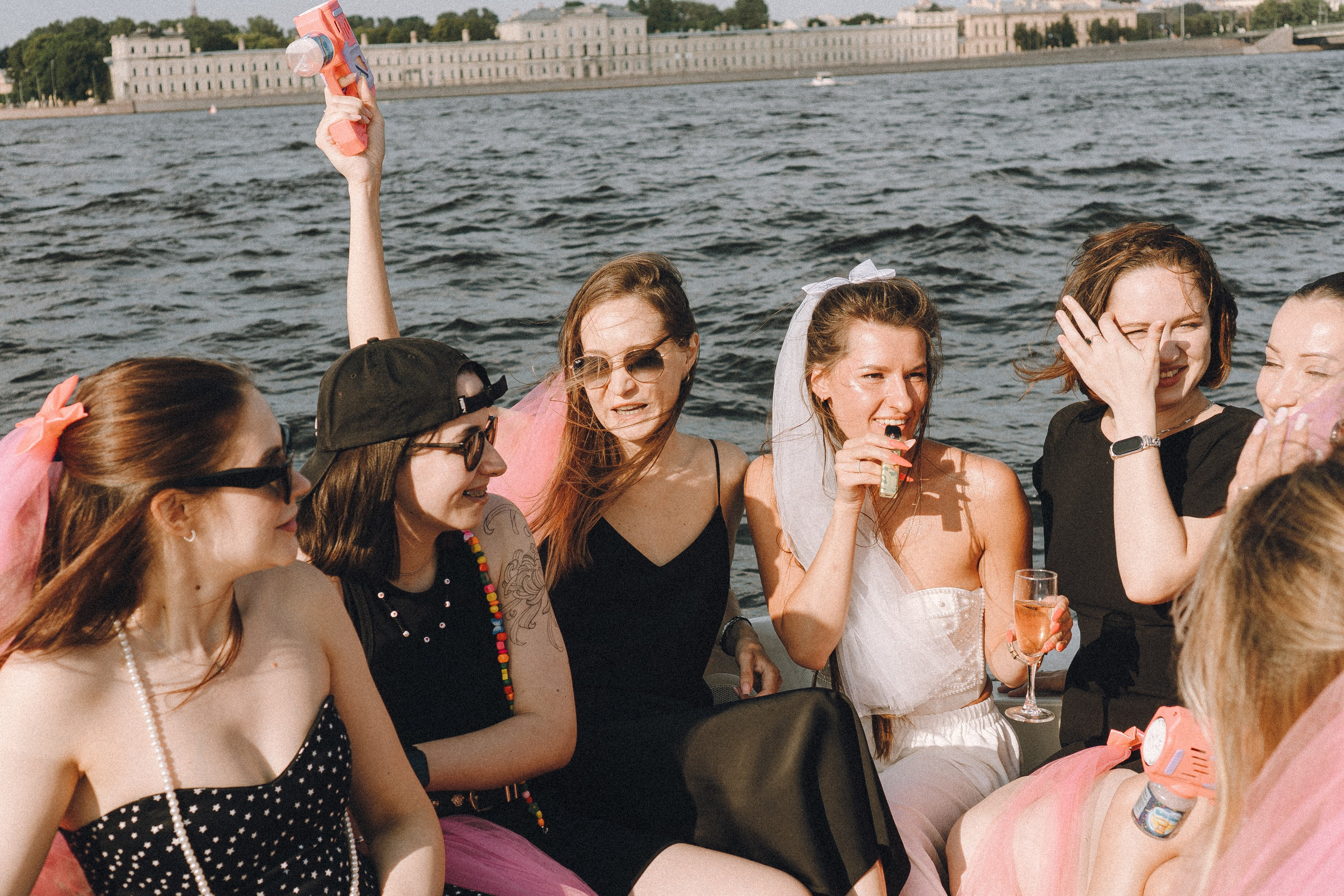 ДЕВИЧНИК НА КАТЕРЕ. Профессиональный фотограф, Санкт-Петербург — Виктория Богомолова