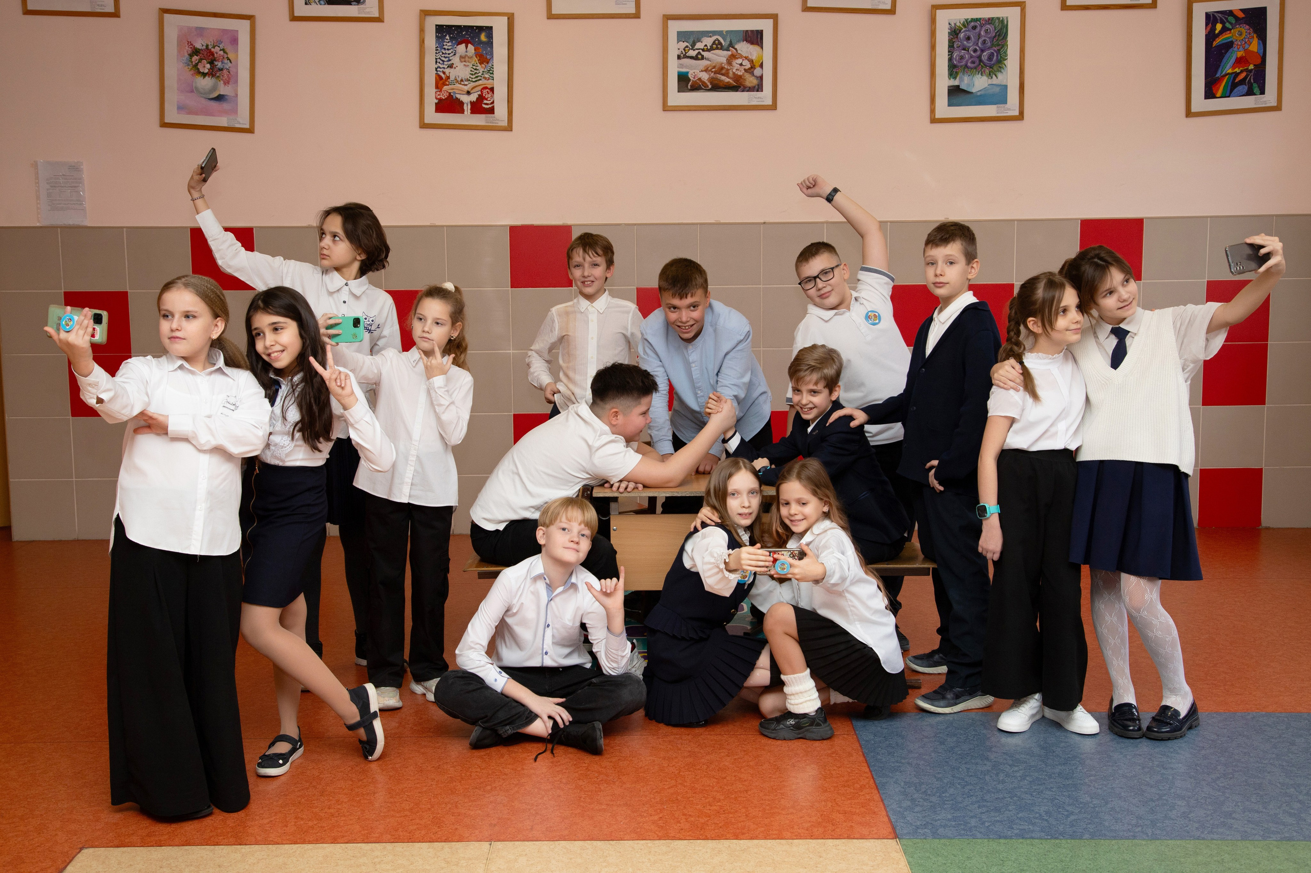 Групповая фотография. Начальная школа. 4 класс. Фотограф Игорь Полозов