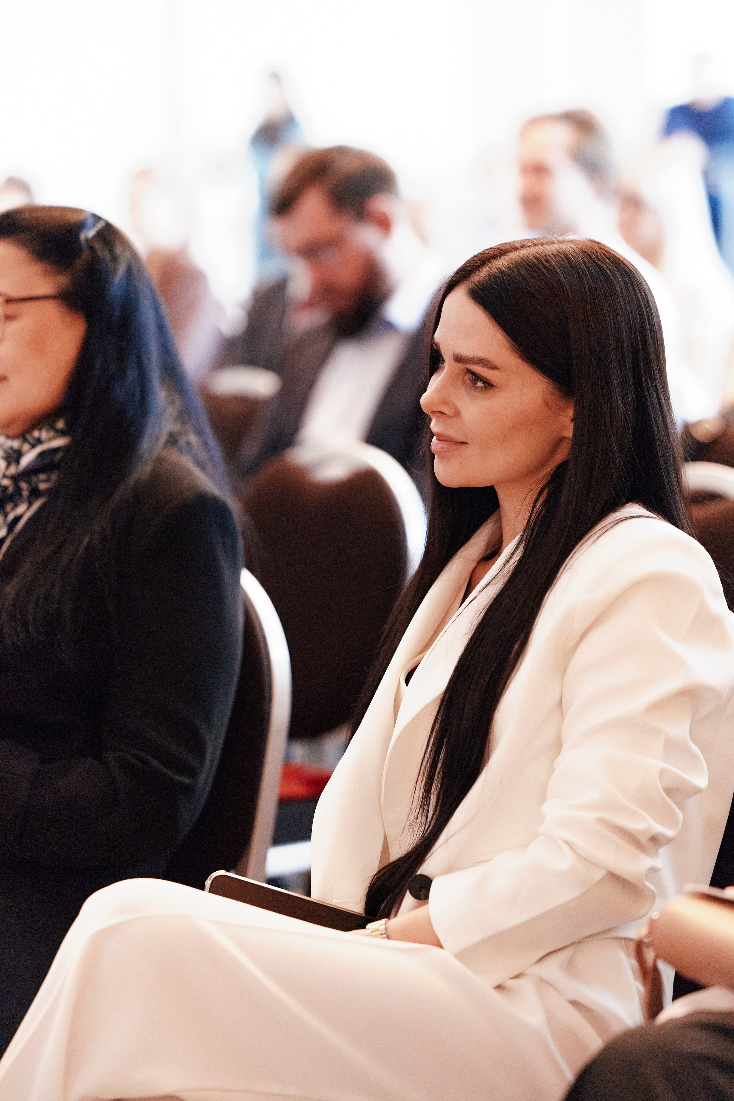 Форум Бизнес-тренды 2025 в Marriott Hotel 28.04. Свадебный репортажный фотограф краснодар максим дремов дрёмов фотосессия студия цена