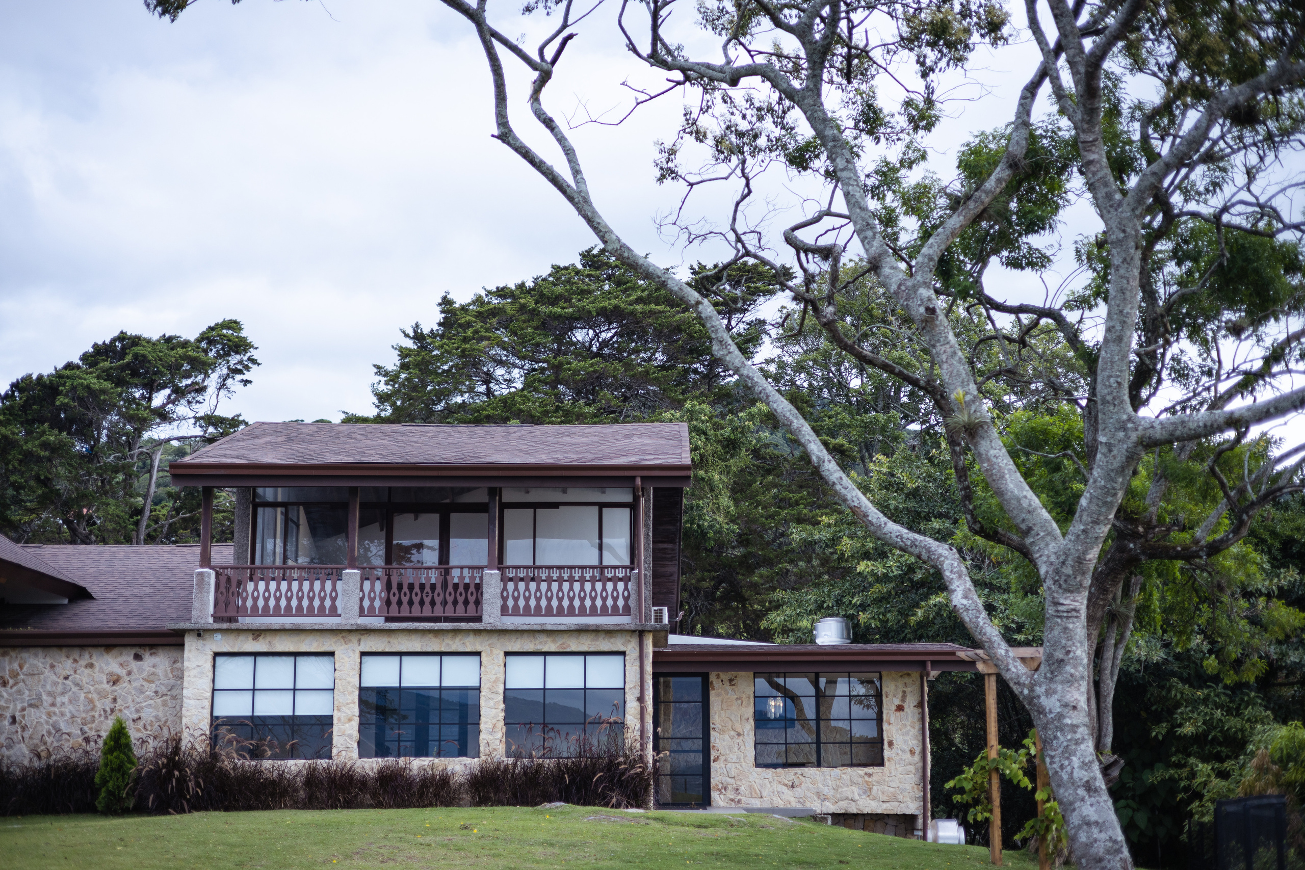 Nik and the soul nature. Family, portrait, content photo in Costa Rica Evgeniya Besprozvannykh