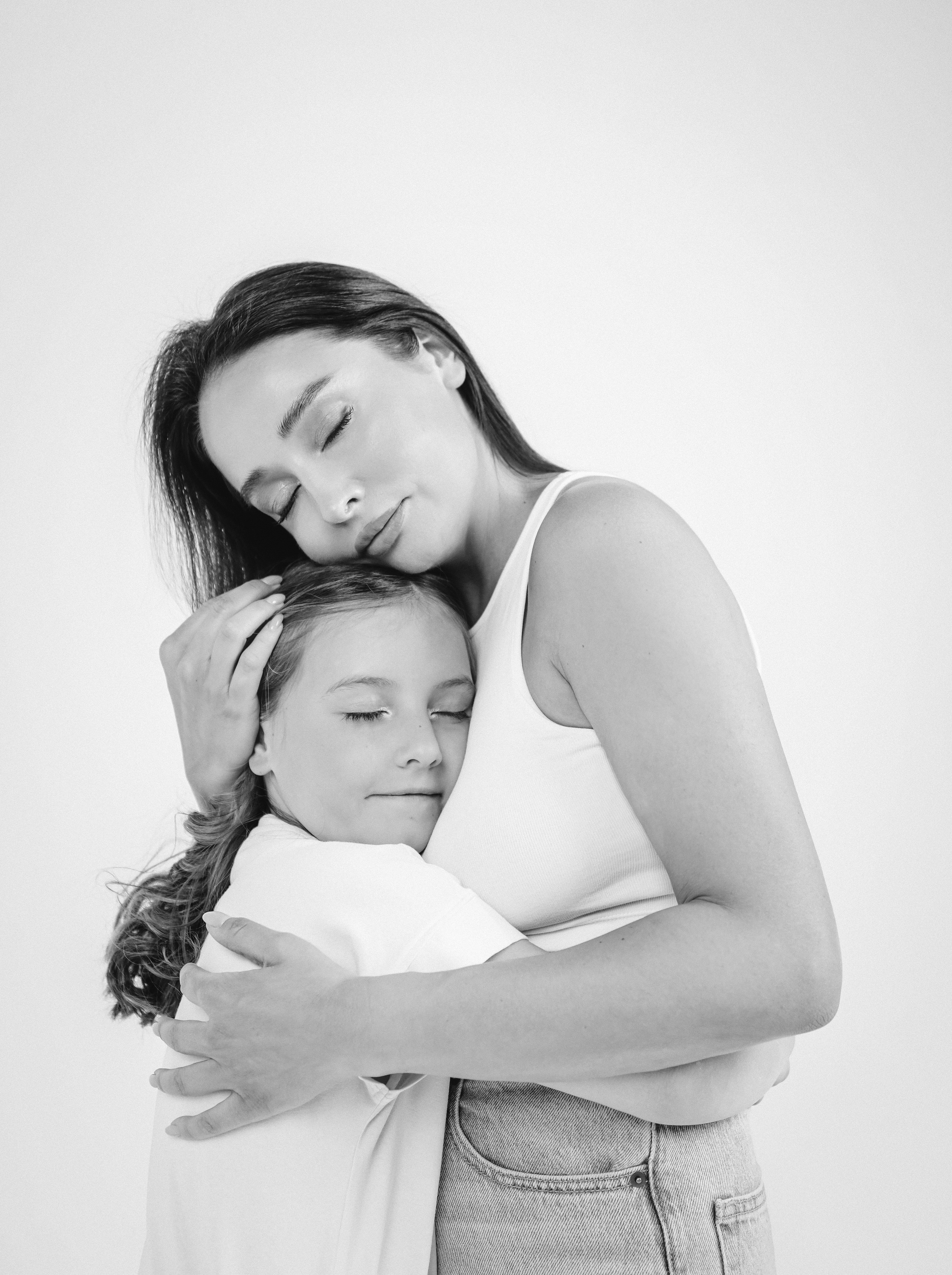 Mum with a dauther, fun and feelings. Family, portrait, content photo in Costa Rica Evgeniya Besprozvannykh