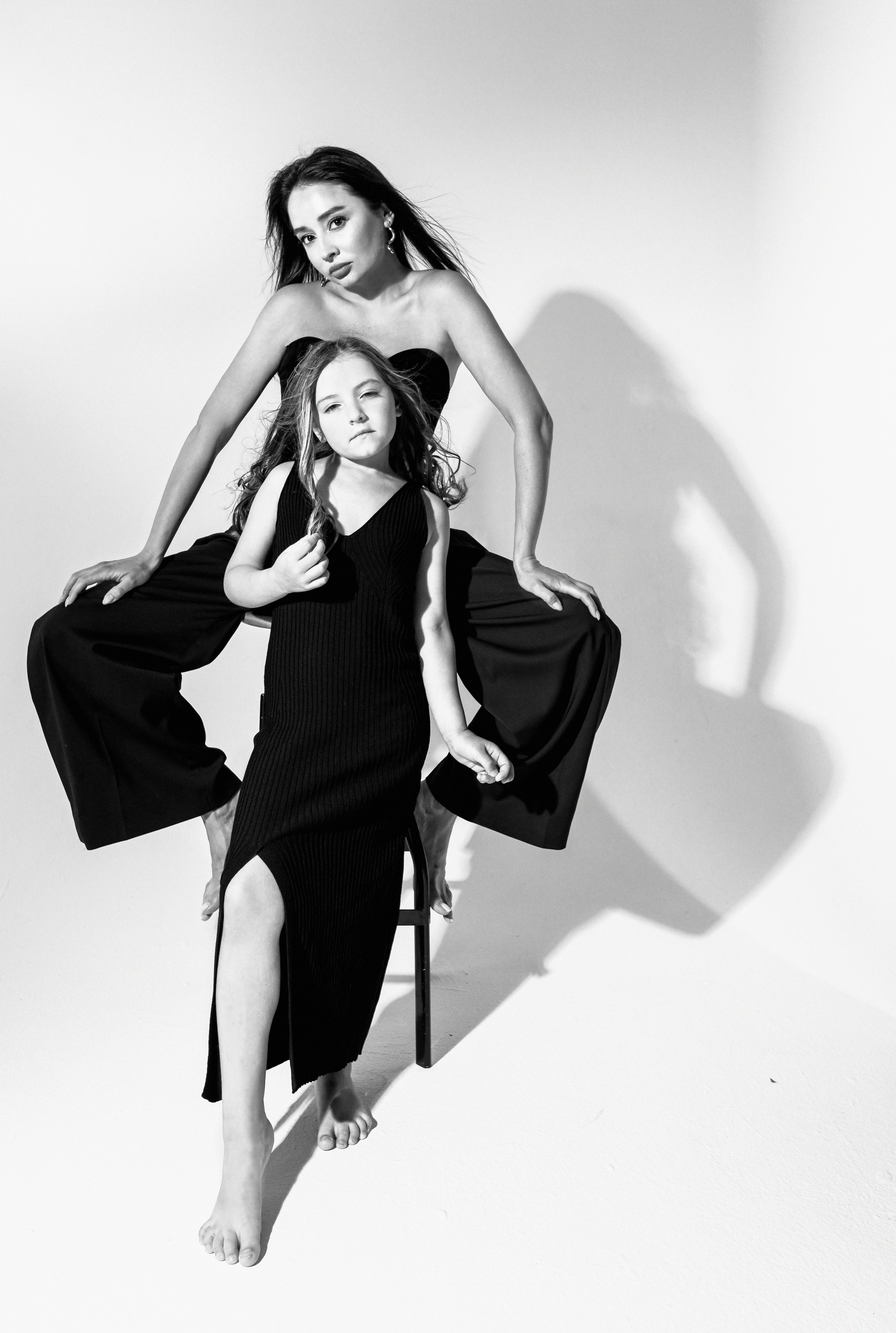 Mum with a dauther, fun and feelings. Family, portrait, content photo in Costa Rica Evgeniya Besprozvannykh