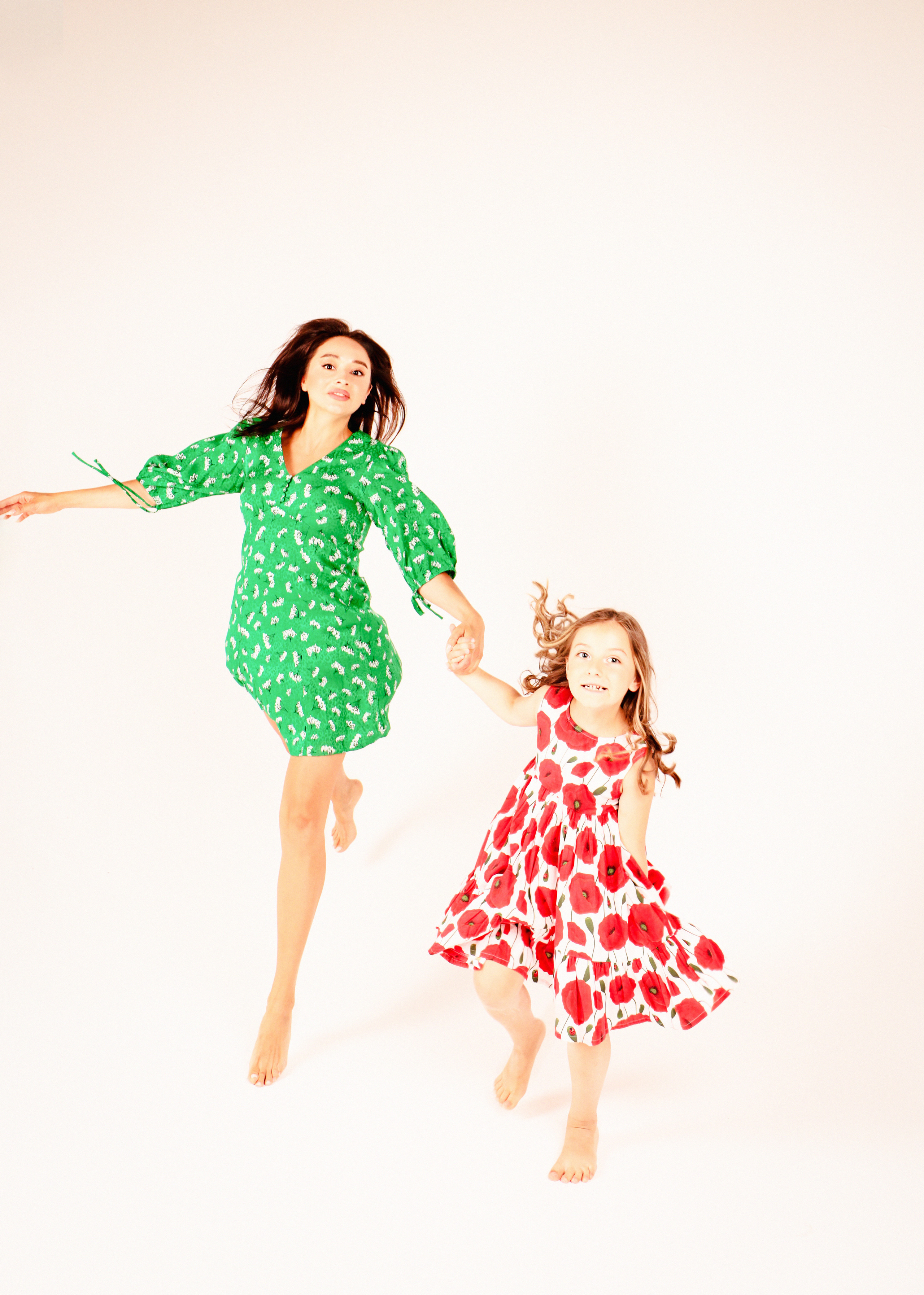 Mum with a dauther, fun and feelings. Family, portrait, content photo in Costa Rica Evgeniya Besprozvannykh