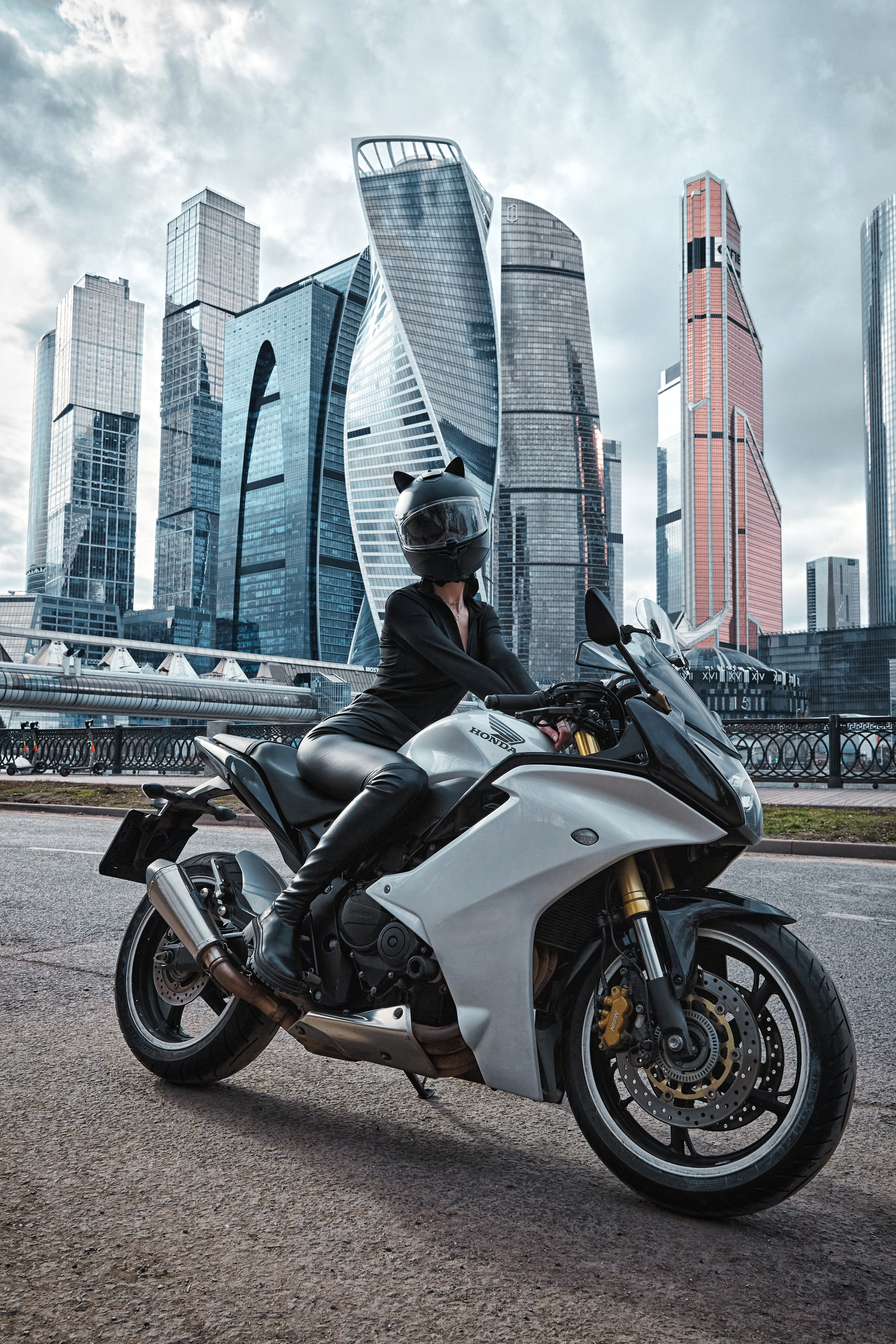 Фотосъёмка на мотоцикле в Москве. Семейный фотограф в Саратове Кузьминская Анжелика