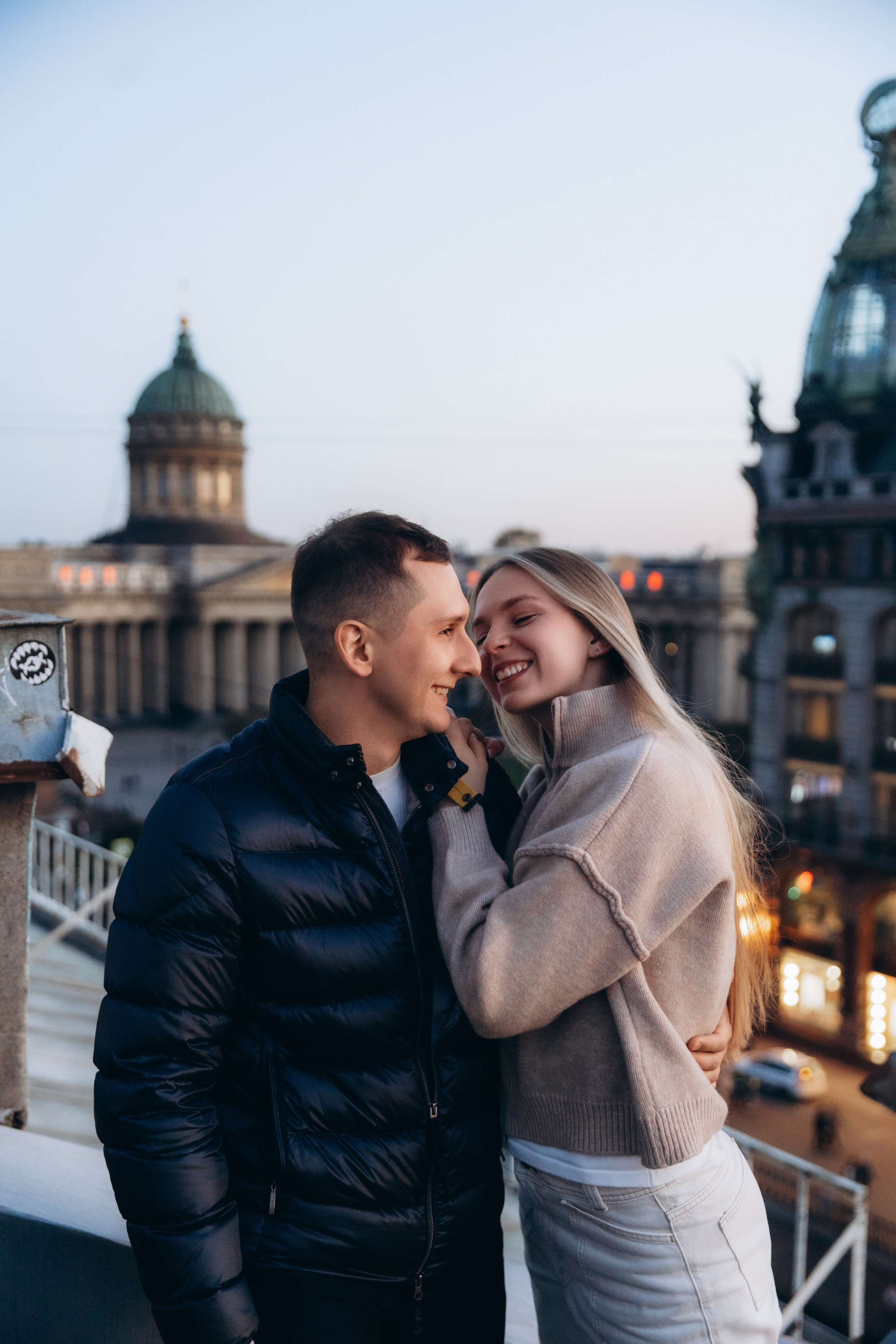 Встречая закат на Питерской крыше. Фотограф в Санкт-Петербурге Разиля Идиятуллина
