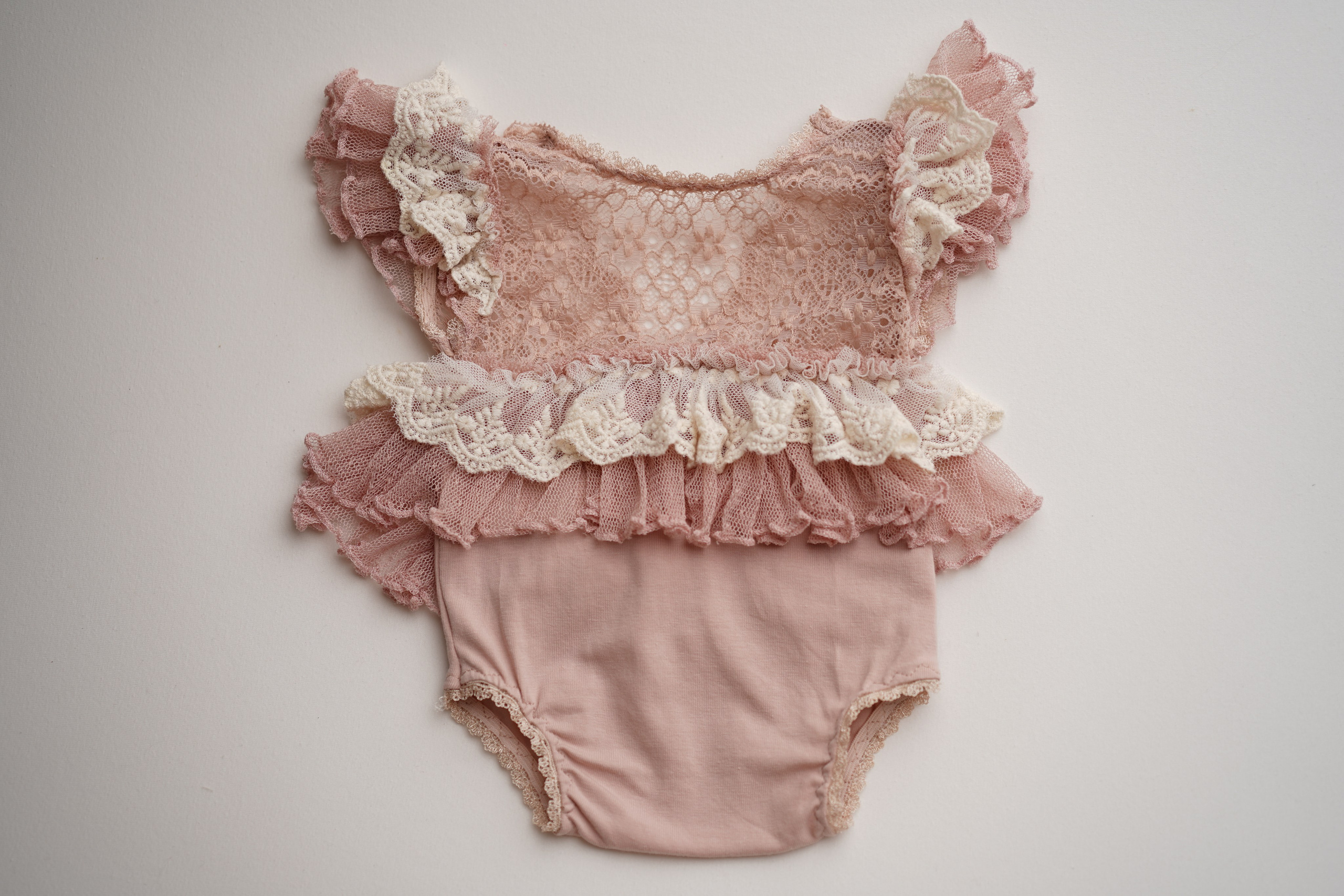 Платья. Фотограф новорождённых в Москве Елена Левина