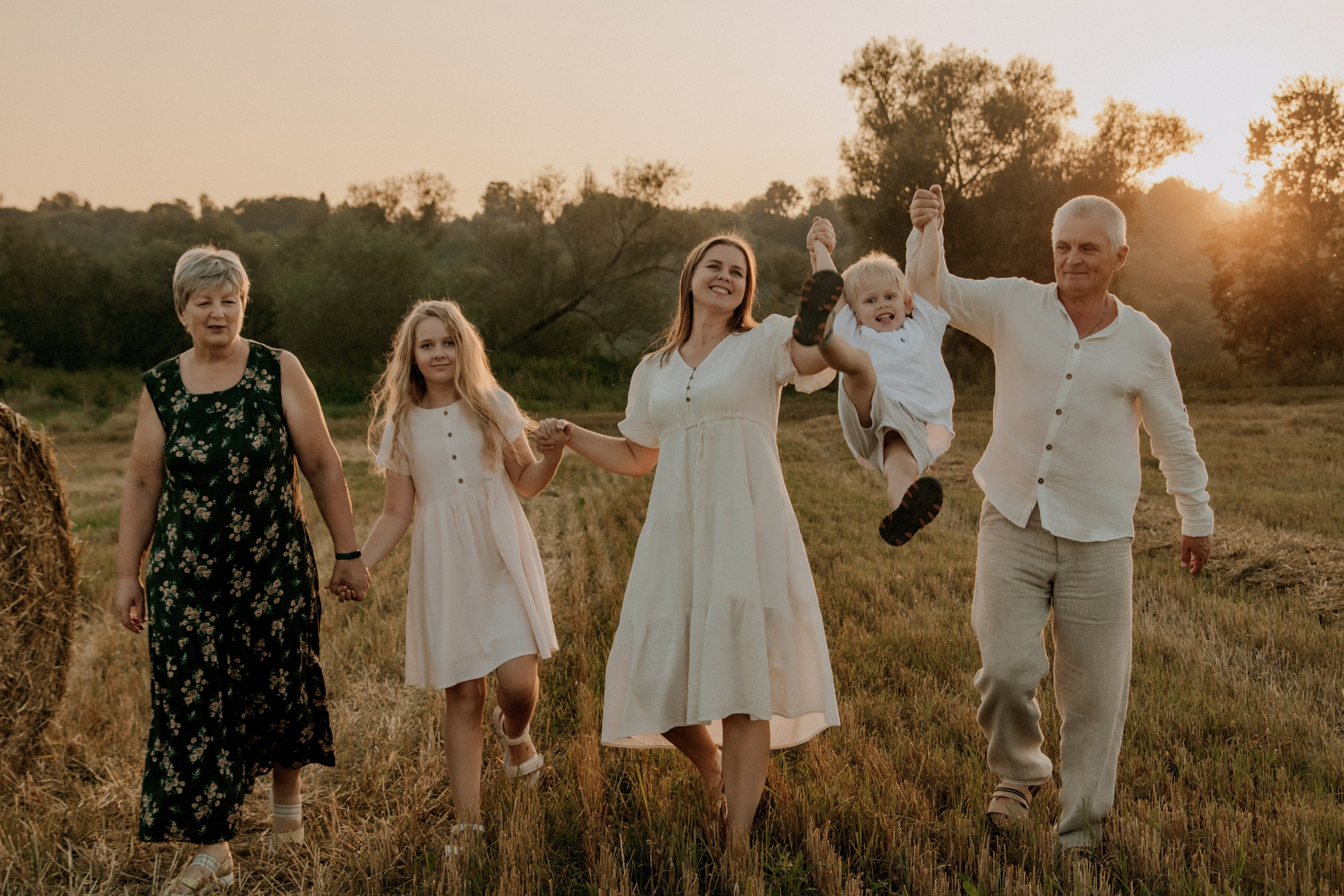 Семья Гафиятовых. Свадебный и индивидуальный фотограф в Суворове Клюева Мария