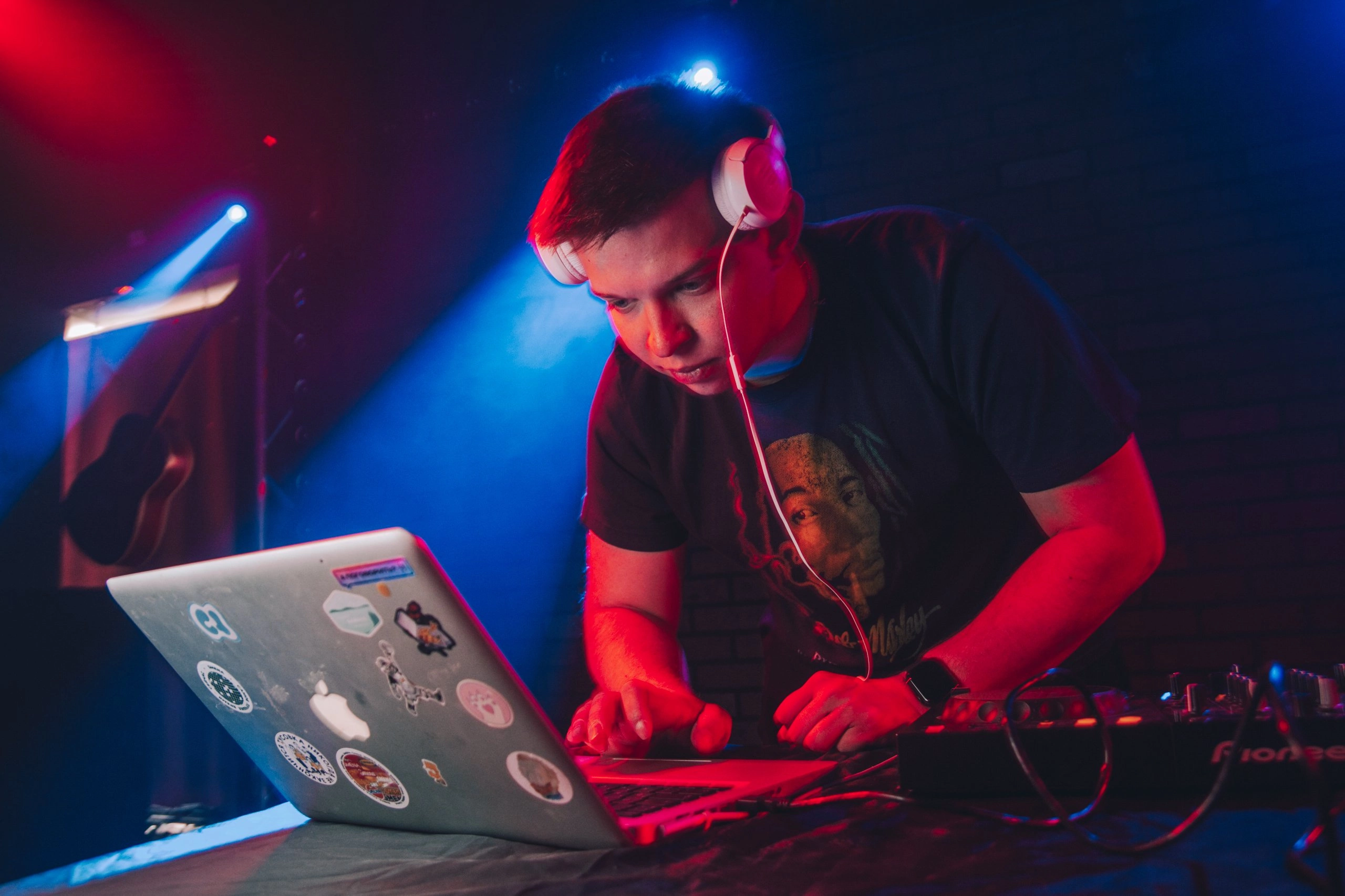 Моя работа в действии. DJ Иван Даньков — создаю атмосферу событий в Твери и по России. Музыка, стиль и энергия для вашего мероприятия