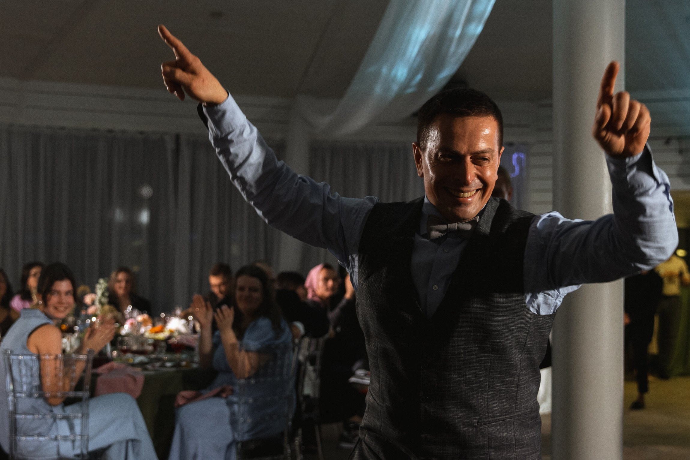 Two people swiped right. Свадебный фотограф Ярославль, Рыбинск