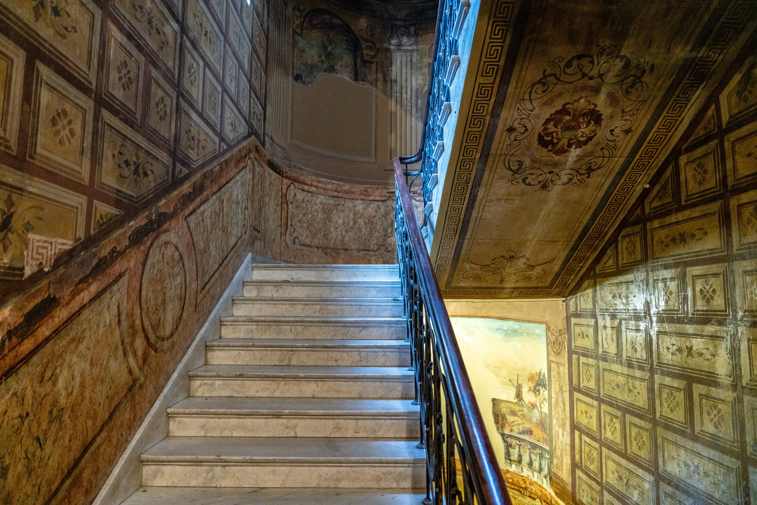 ТБИЛИСИ. ПОБУДЬ ЗДЕСЬ И ЦЕЛЕЕ БУДЕТ ЭТОТ МИР