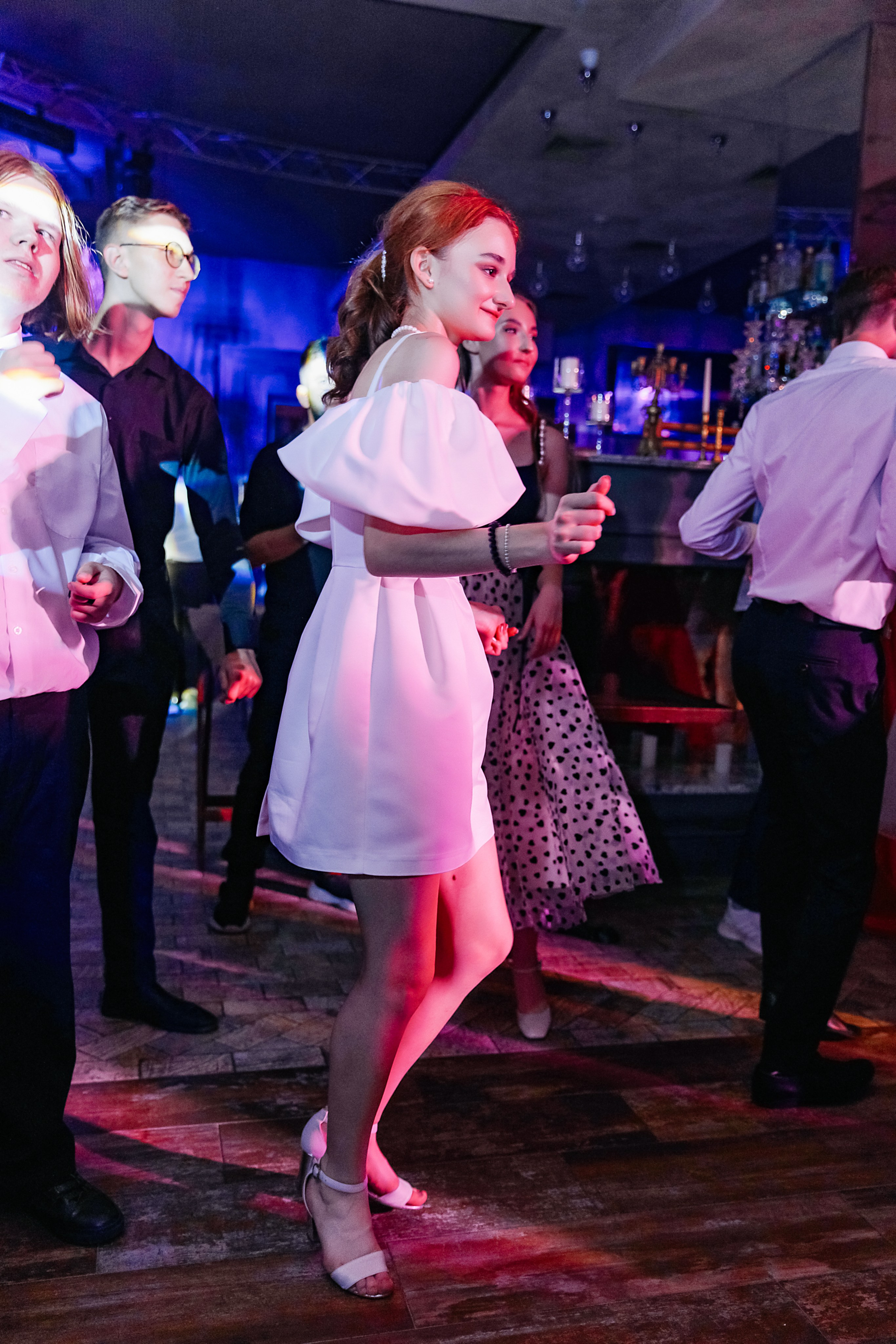 11 класс Гимназия 69. Фотограф и Видеограф в Краснодаре Юлия Солодченко