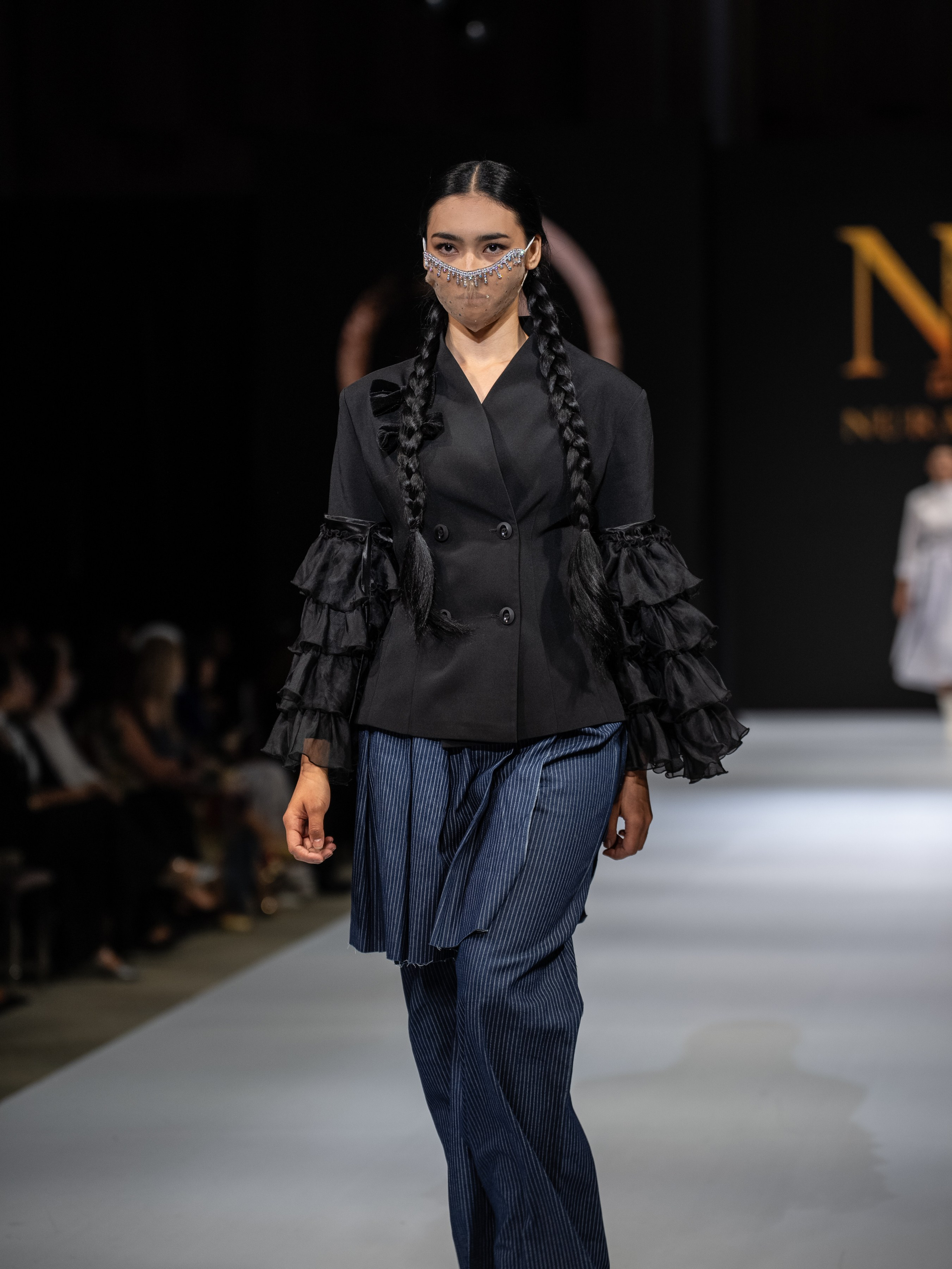 EURASIAN FASHION WEEK Nurasem. Сайт Алматинского НЮ АРТ, будуар и фэшн фотографа Дениса Карпенко
