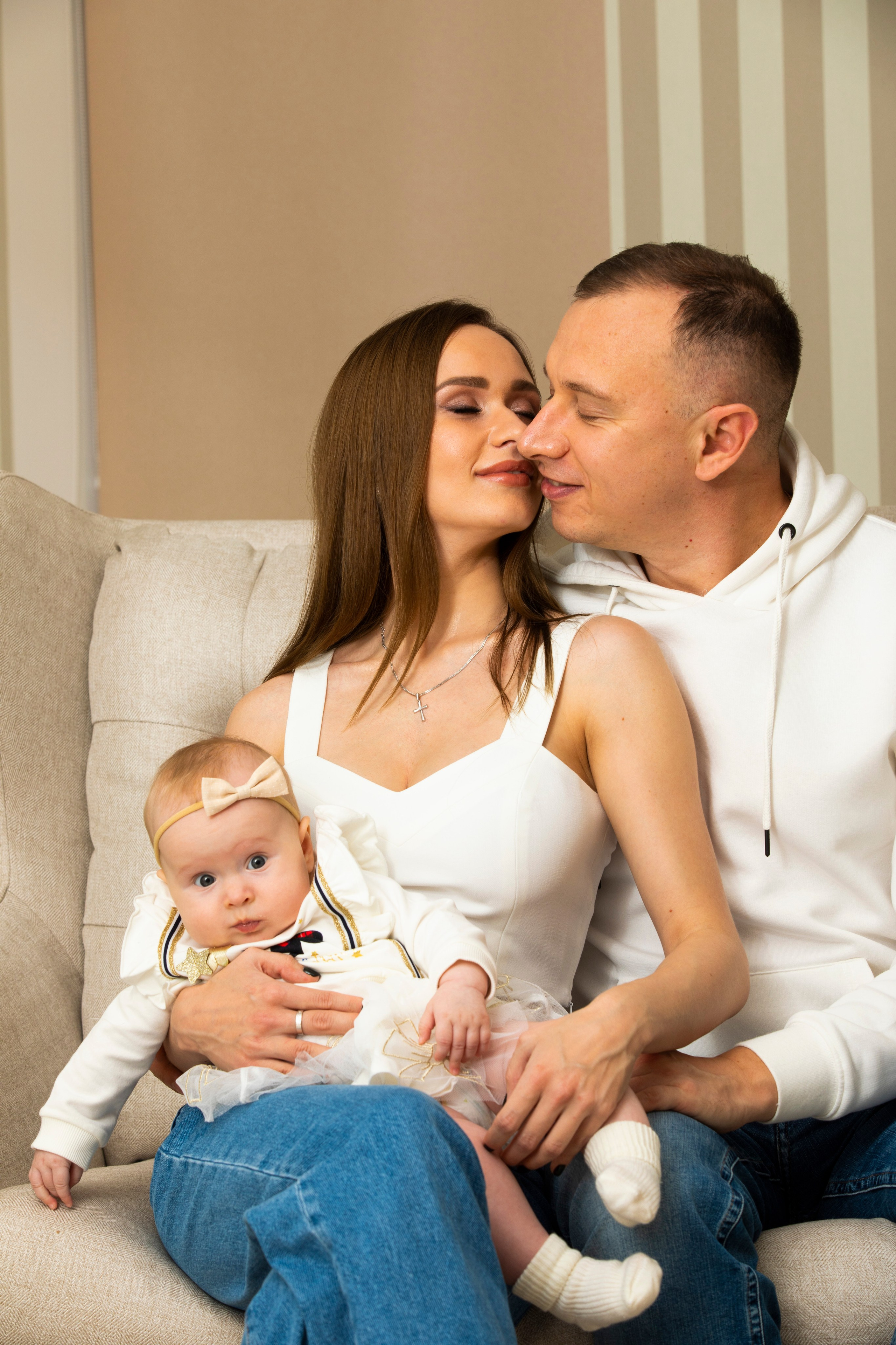 Семейные фото у Вас дома «Ася Игорь Алина ". ФОТОХУДОЖНИК