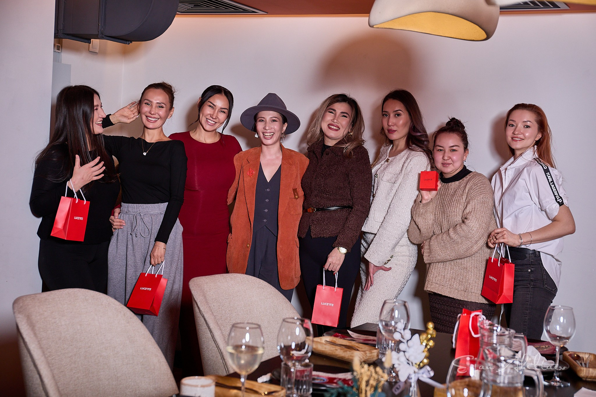 I N L I G H T. Erjan Ahiltaev — Photographer in Almaty