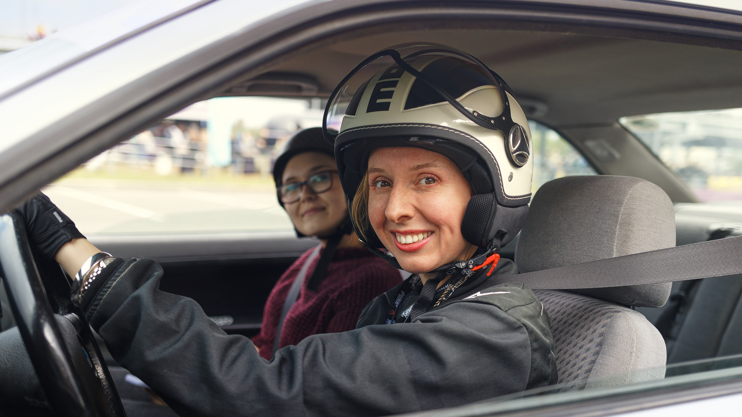 Галерея. IN STREET WE TRUST