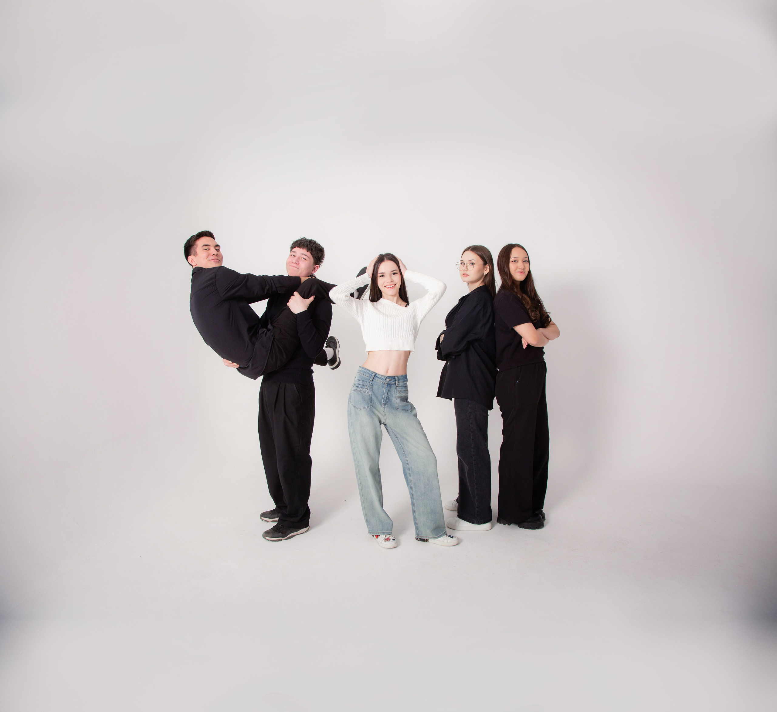 Фото работы. XPLACEMEDIA — Виньетки в Актобе. Выпускные альбомы в Актобе