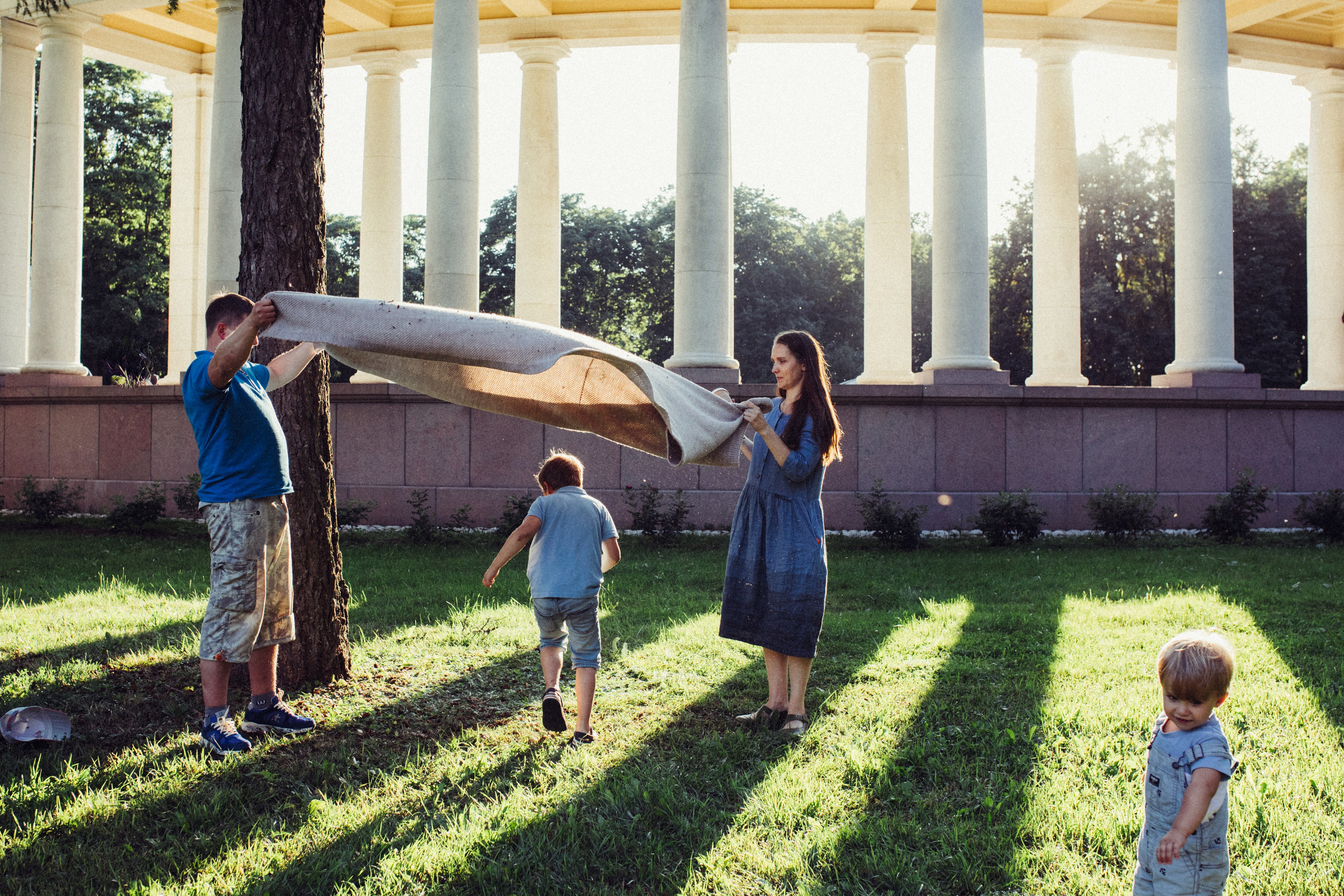 Семейная фотосессия в усадьбе Архангельское. Фотограф Лебедева Наталья