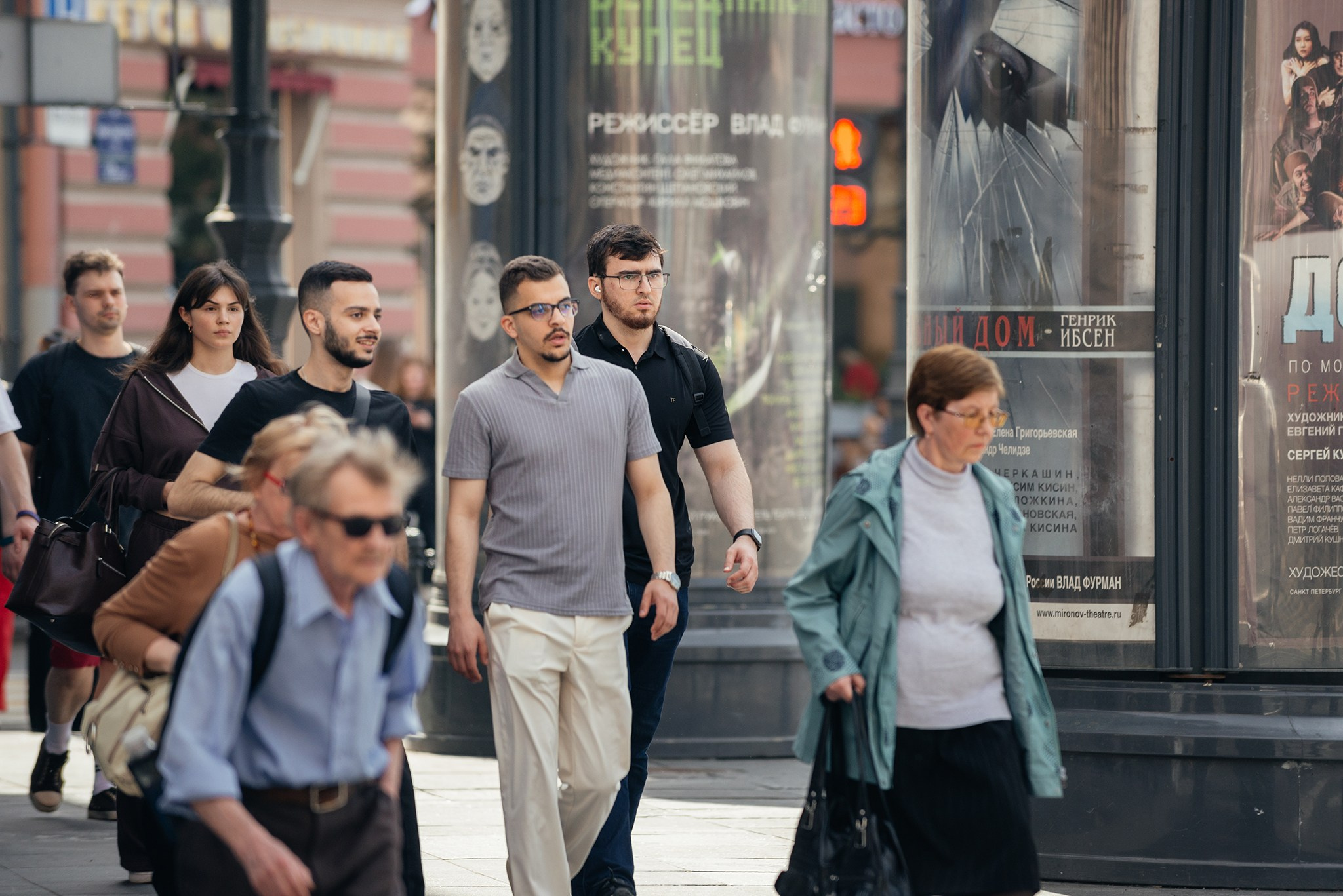 Уличная съёмка. Петроградка. Май 26. Репортажный фотограф в Санкт-Петербурге Анастасия Клёпова