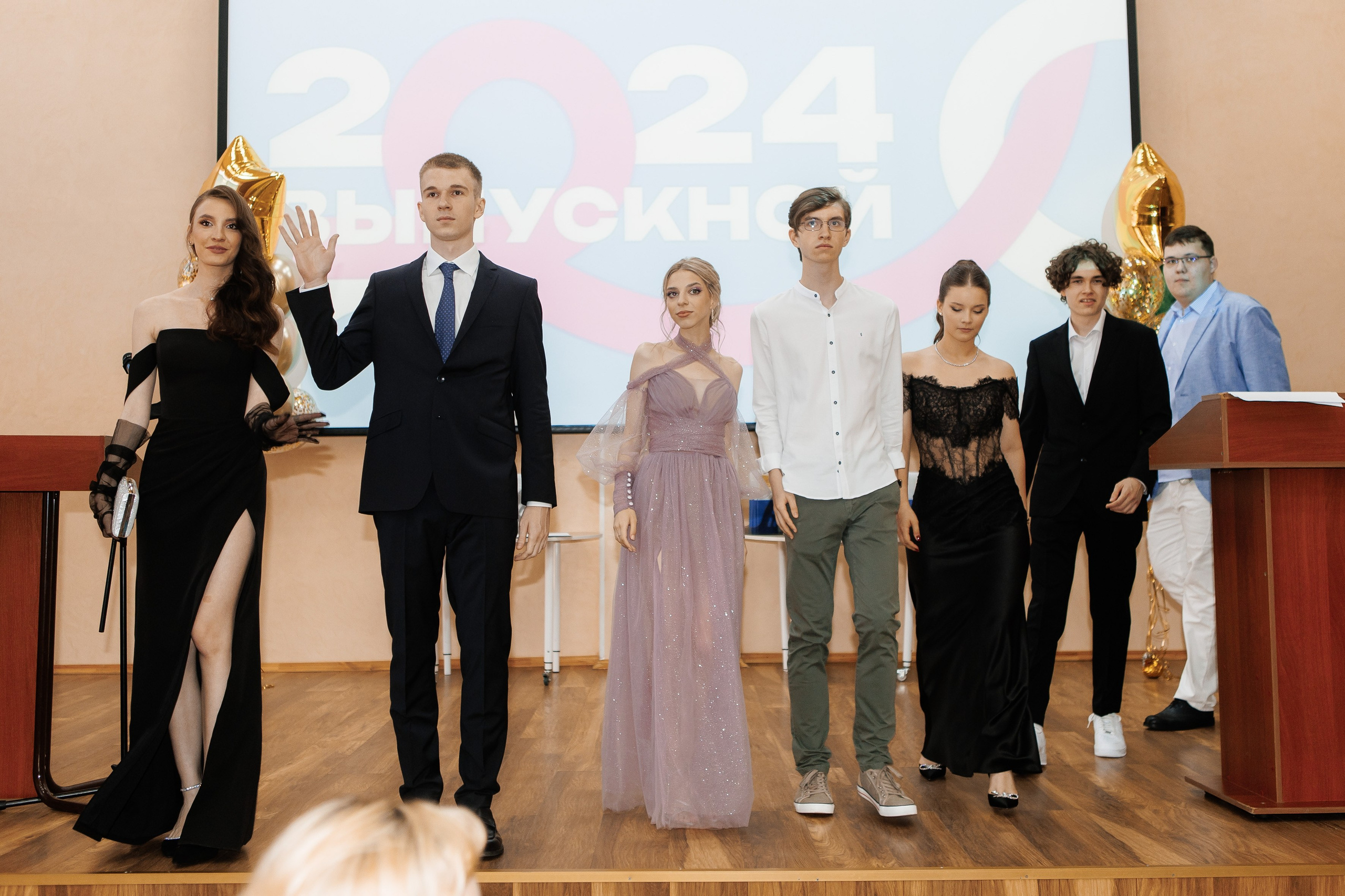 Выпускной Гимназия 12 2024 г. Свадебный и портретный Фотограф в Липецке Дмитрий Котюков