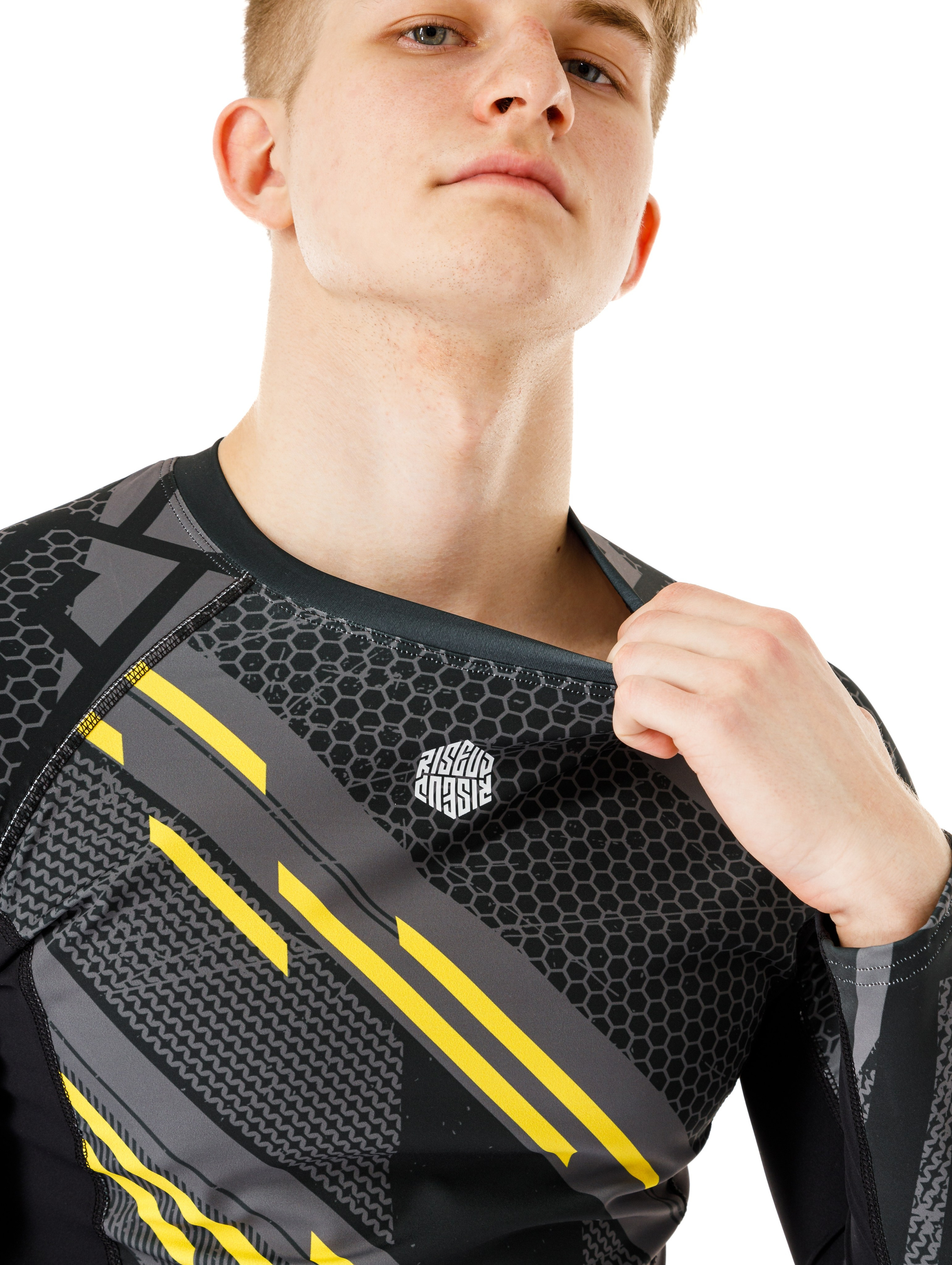 Съемка взрослой одежды на модели сайтов, маркетплейсов, WB, Ozon, Яндекс Маркет и др. Студия коммерческой съемки ХВОЯ