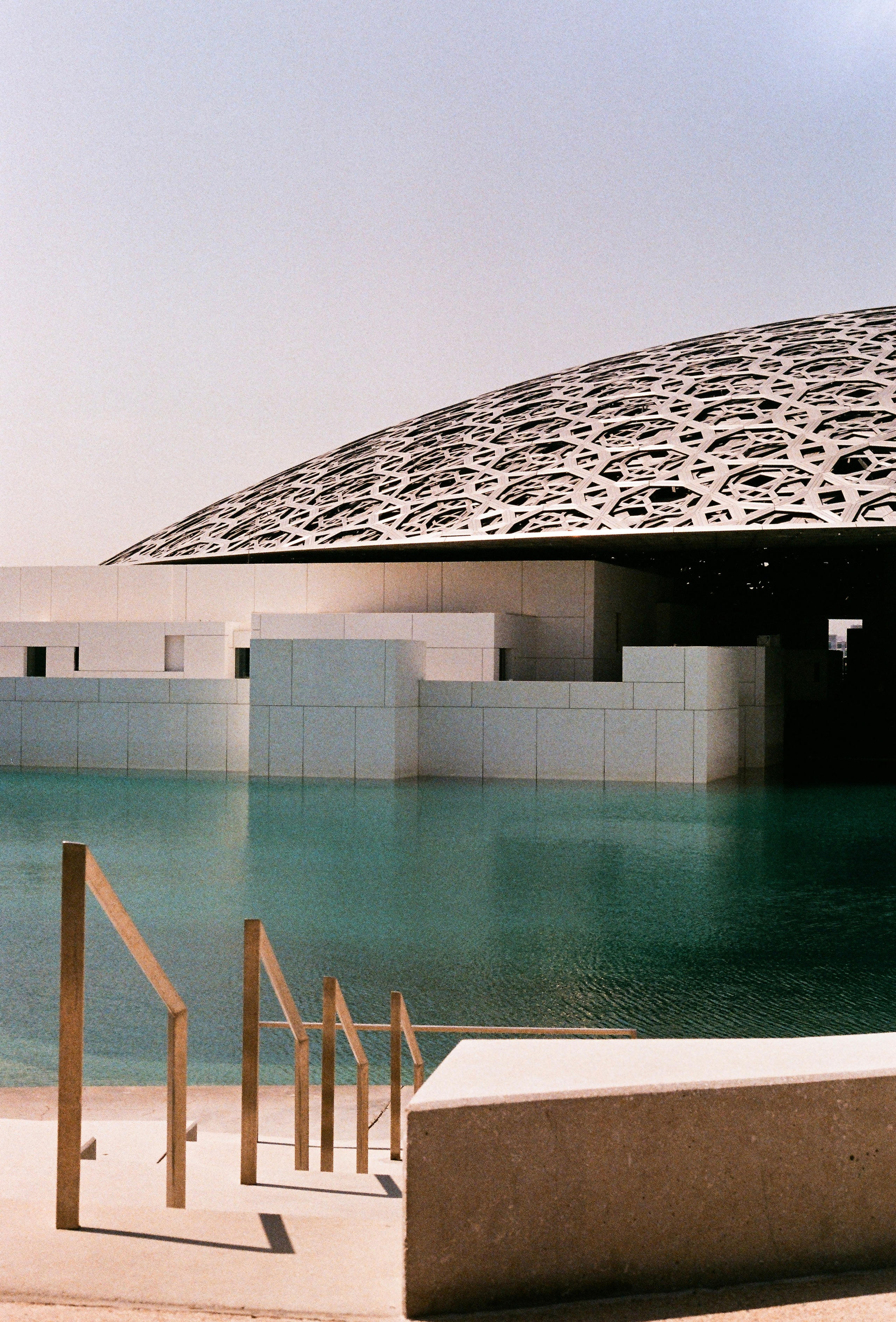 Louvre Abu Dhabi. Tatiana Darina — film photographer in St. Petersburg