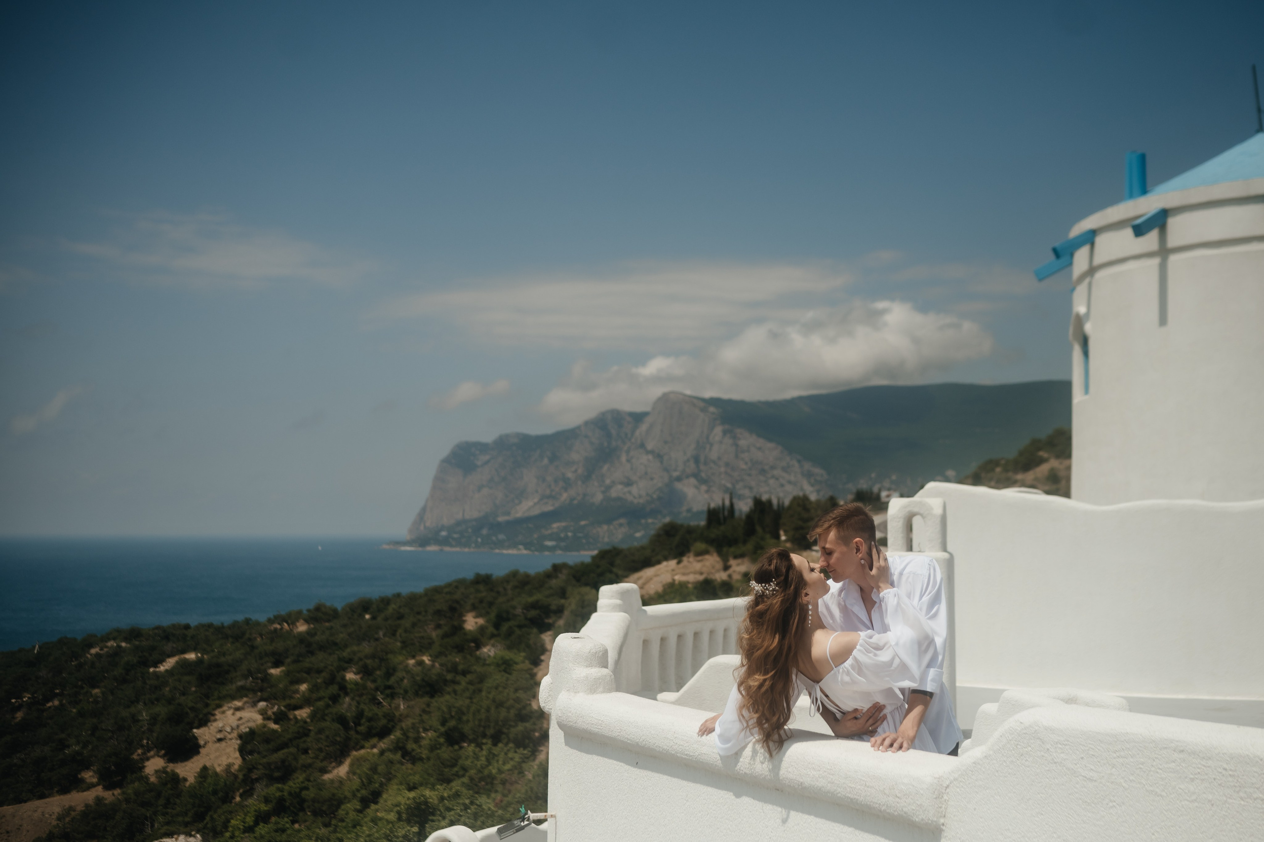 Свадебная фотосъемка в старинном отеле в Крымском Санторини. Свадебный и семейный фотограф и видеограф, Крым, Москва, Санкт -Петербург