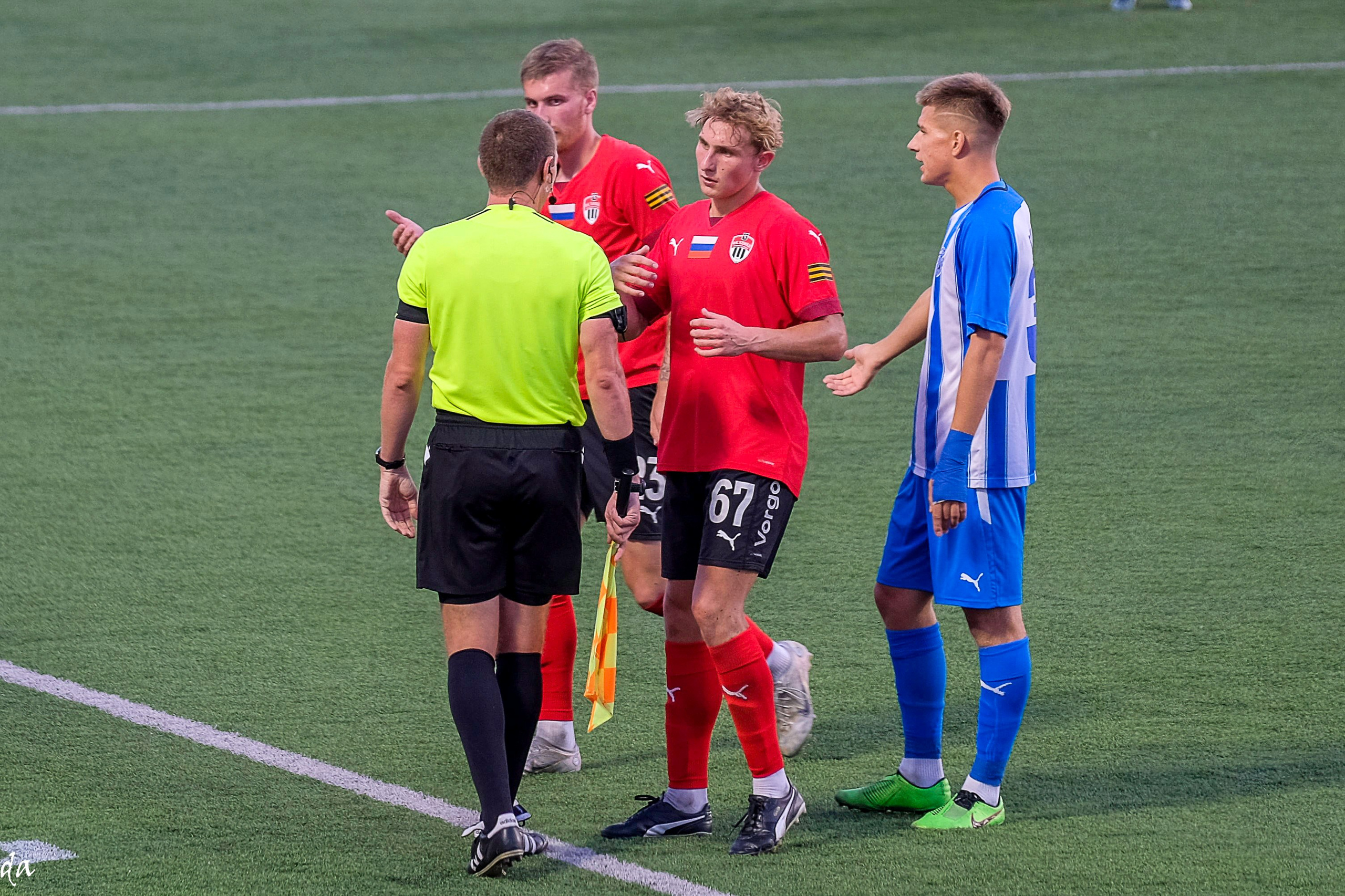 Фото футбольных матчей Первая лига ФНЛ. Фотограф Дмитрий Алексеев