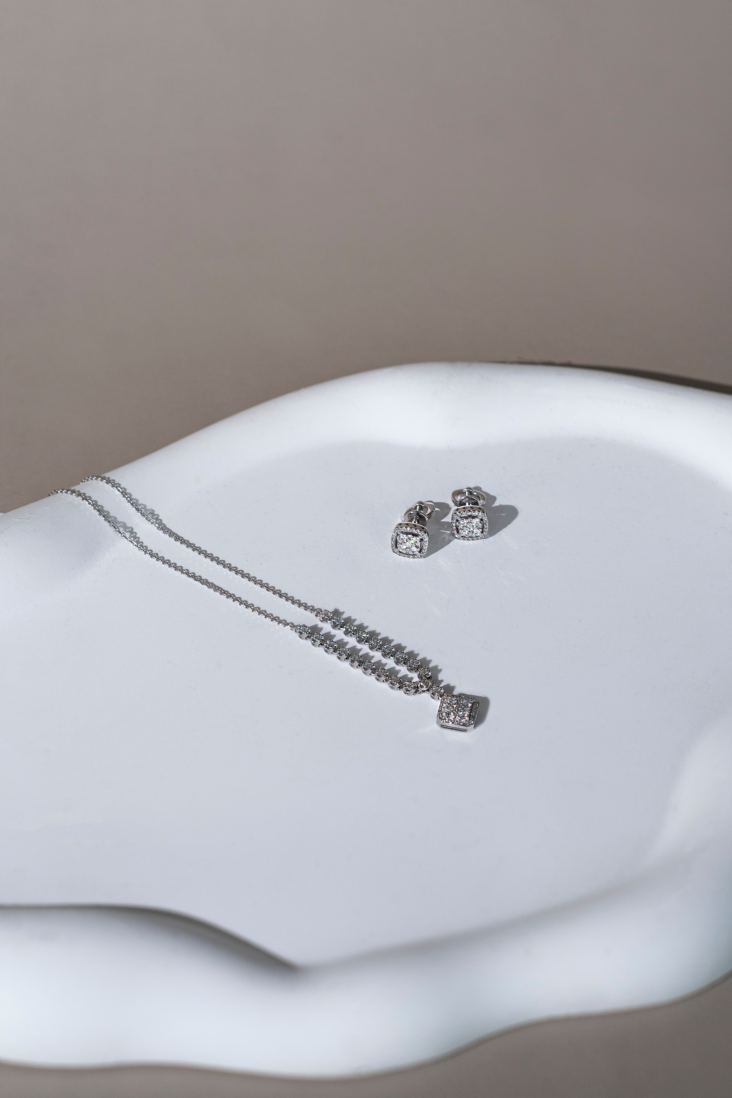 колье из бриллиантов