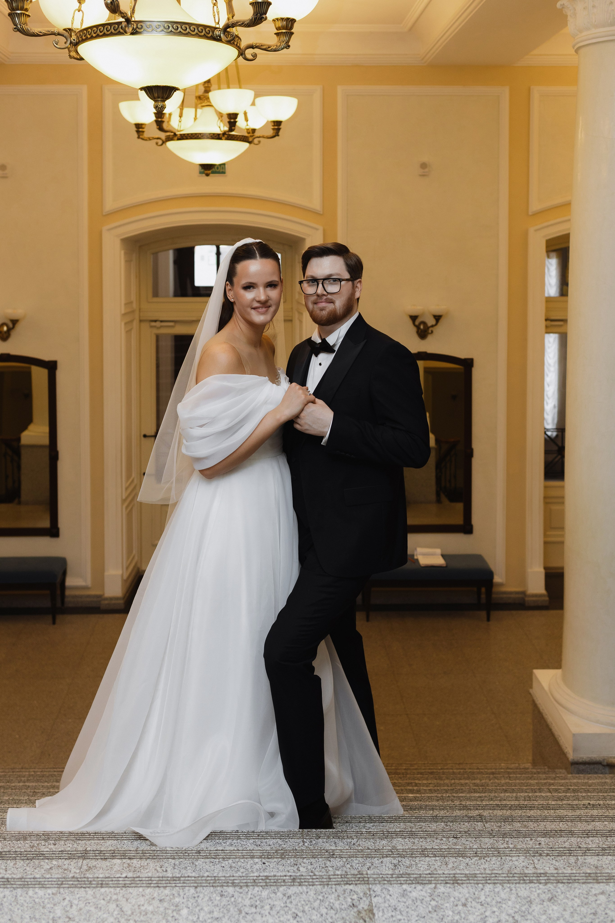 Свадебная фотосессия в Минске в итальянском ресторане La Scala