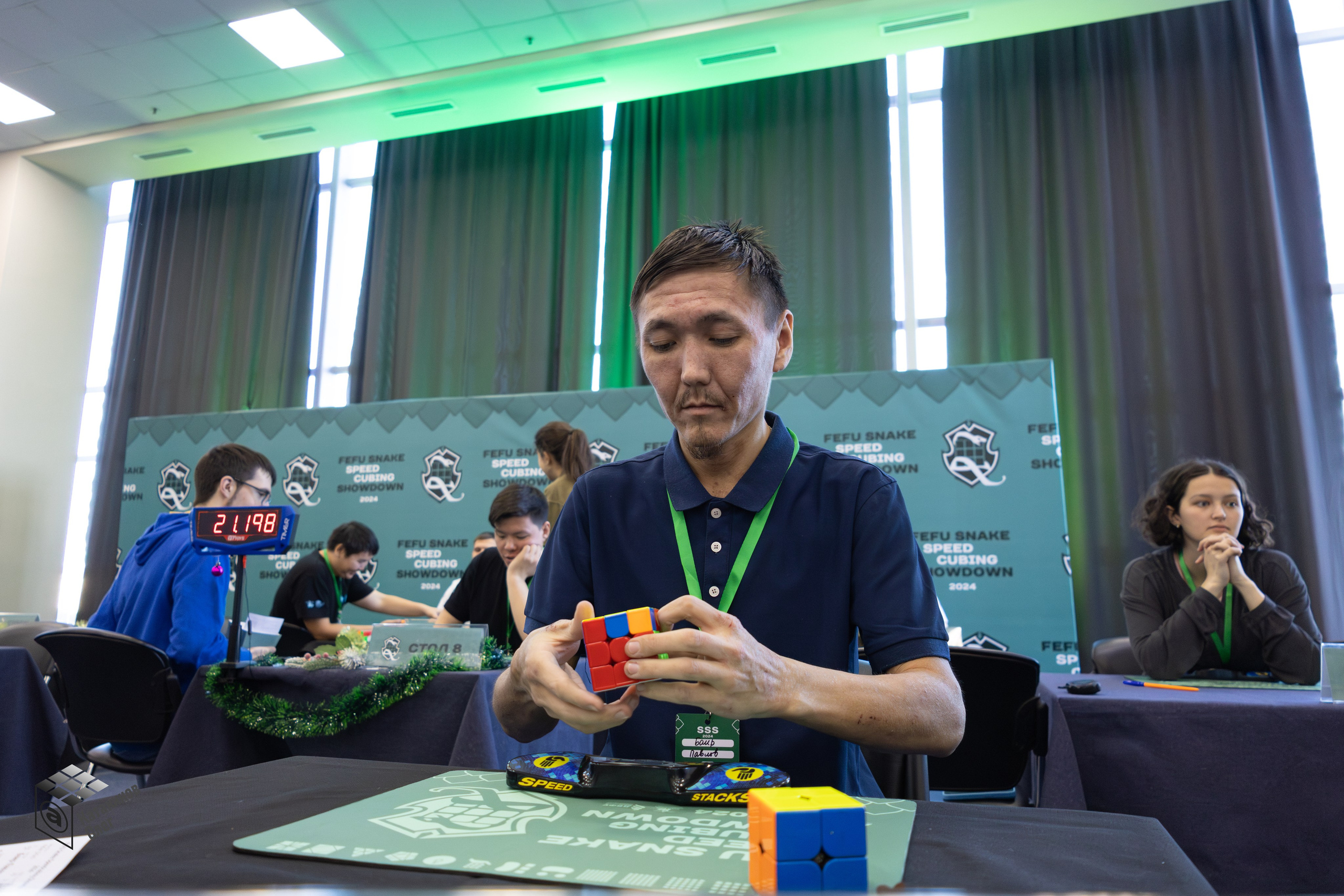 FEFU Snake Speedcubing Showdown 2024. Олег Катакинов| Репортажный фотограф в городе у моря (Владивосток)