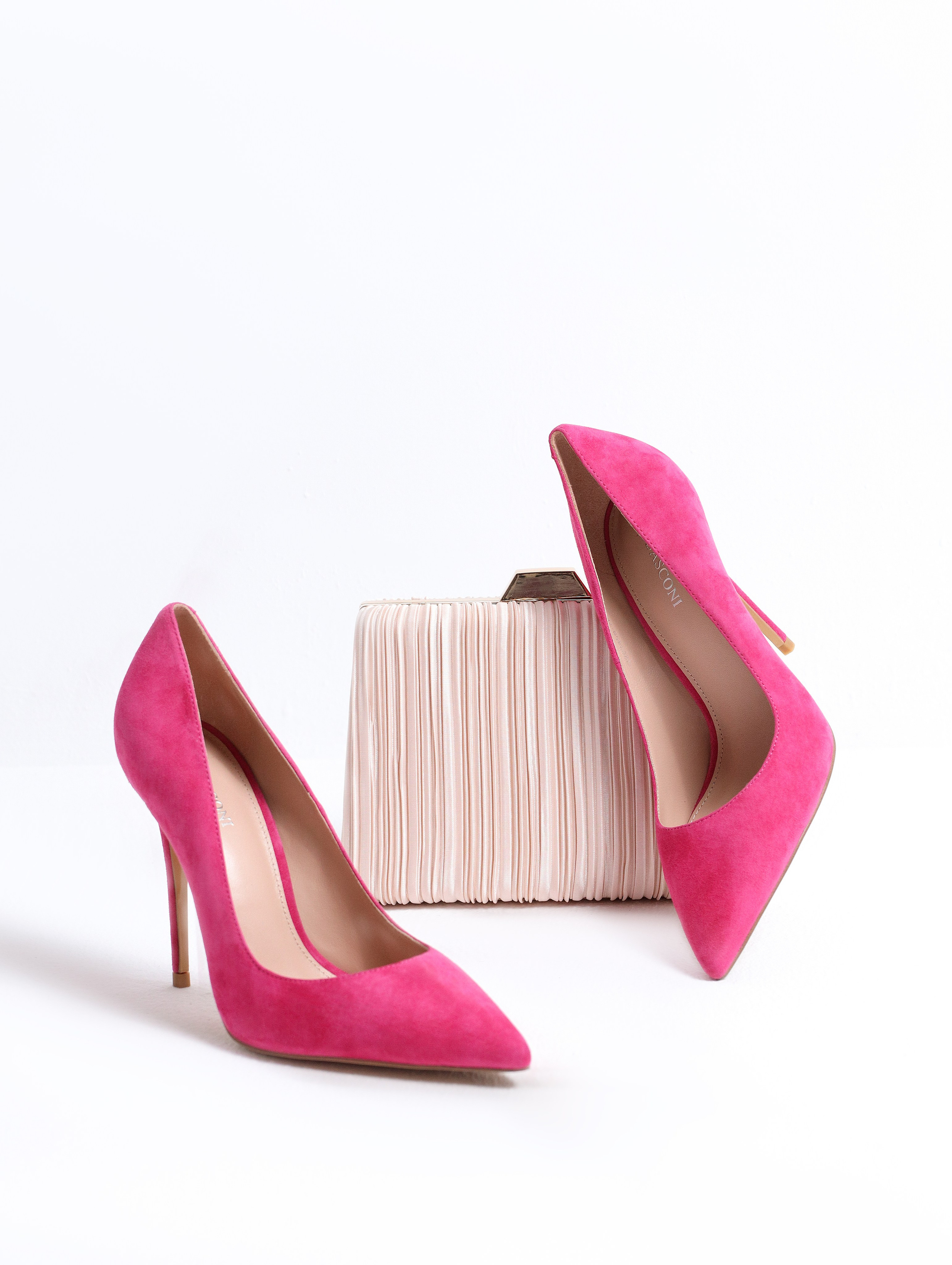 Basconi Summer Y'25. Предметный фотограф Артём Йома