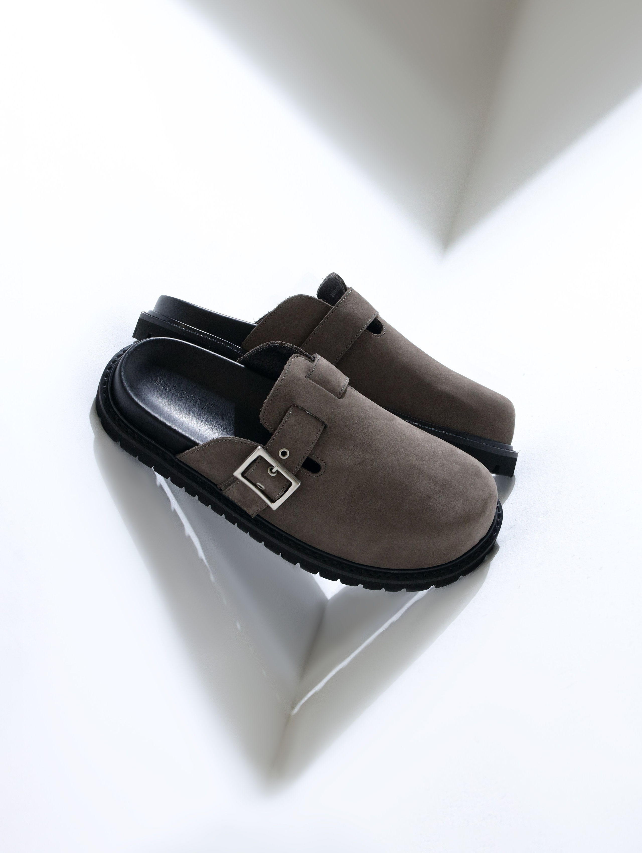 Предметный фотограф Артём Йома