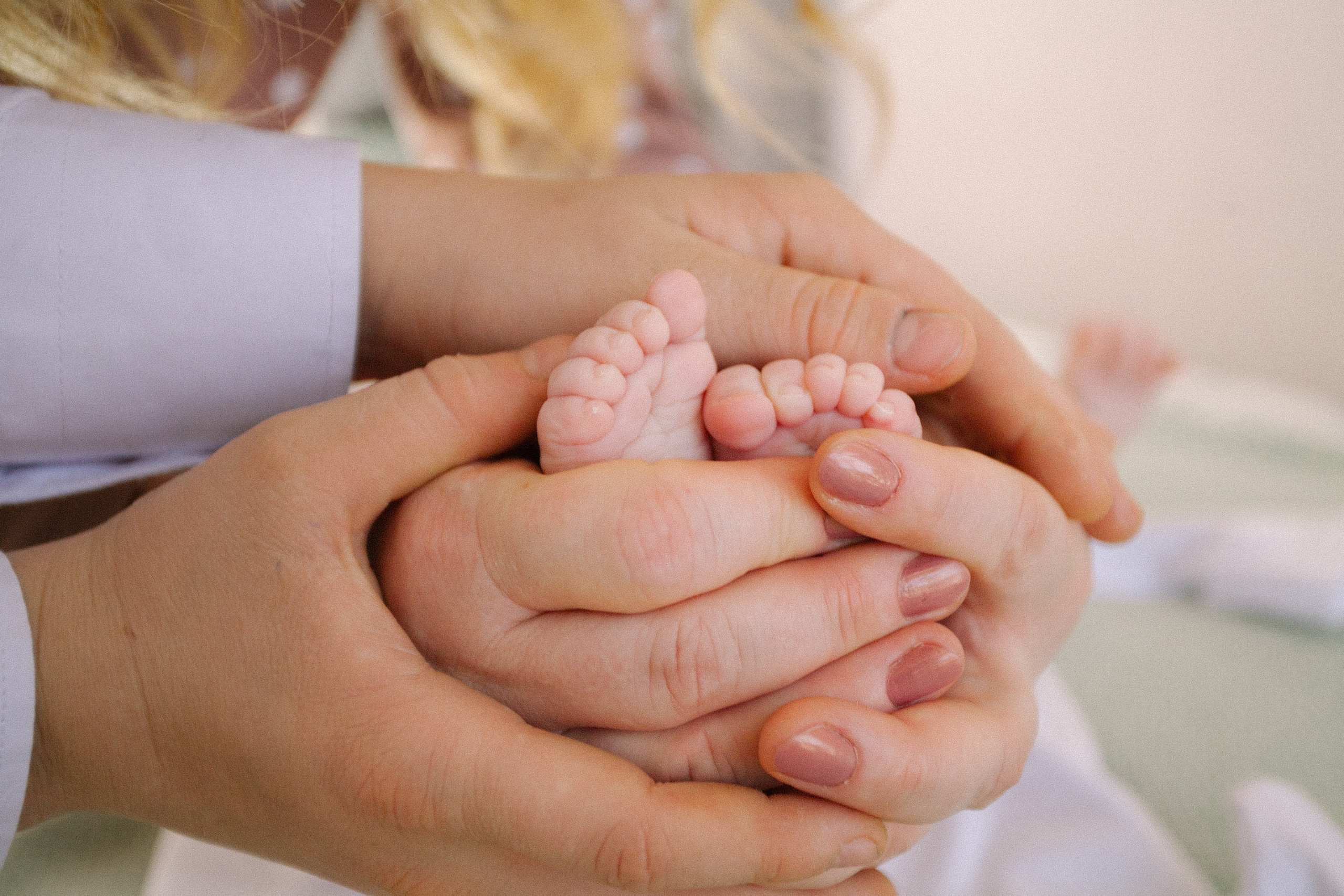 ножки ребенок новорожденный