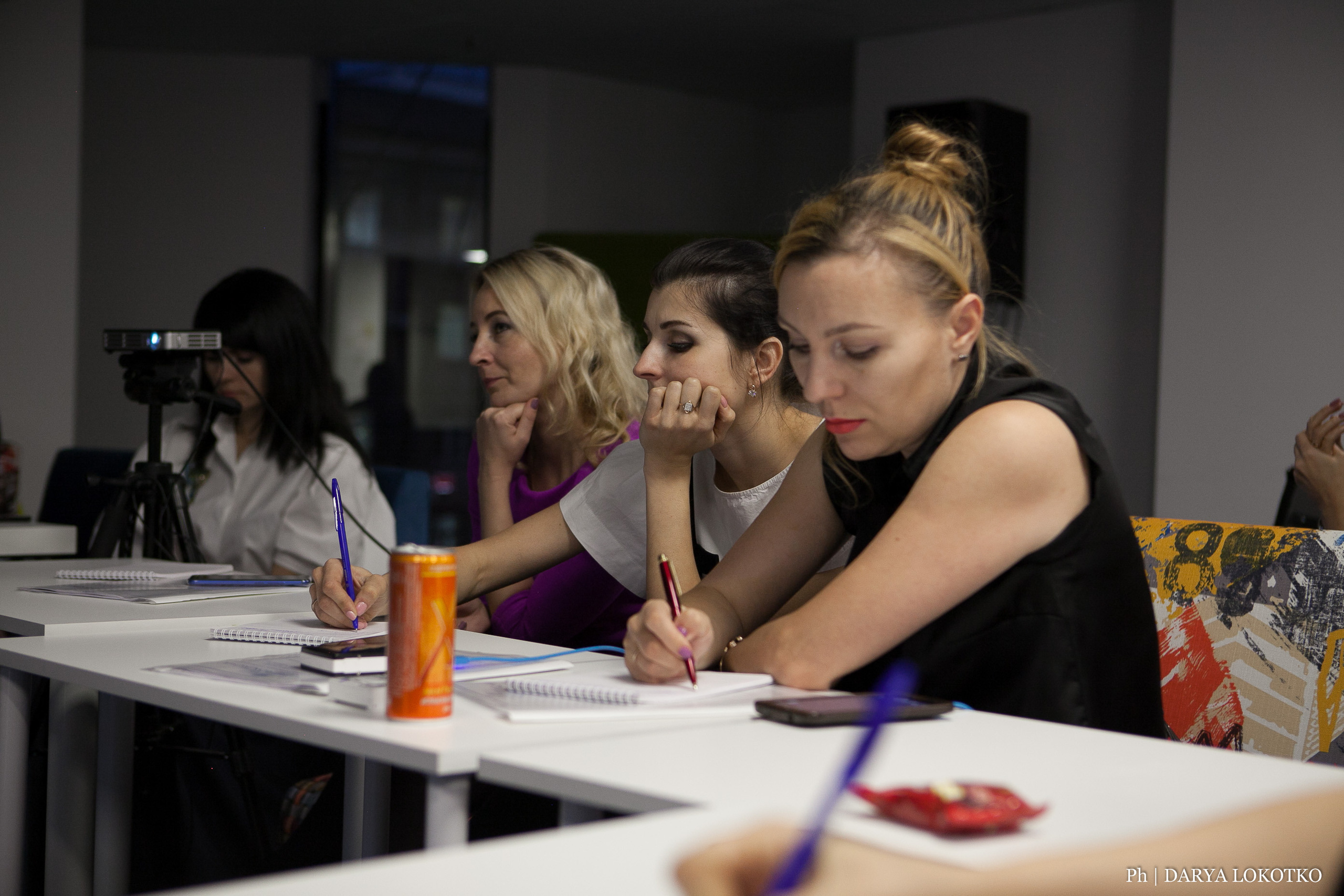 Праздник по молекулам. Фотограф Дарья Локотко в Красноярске