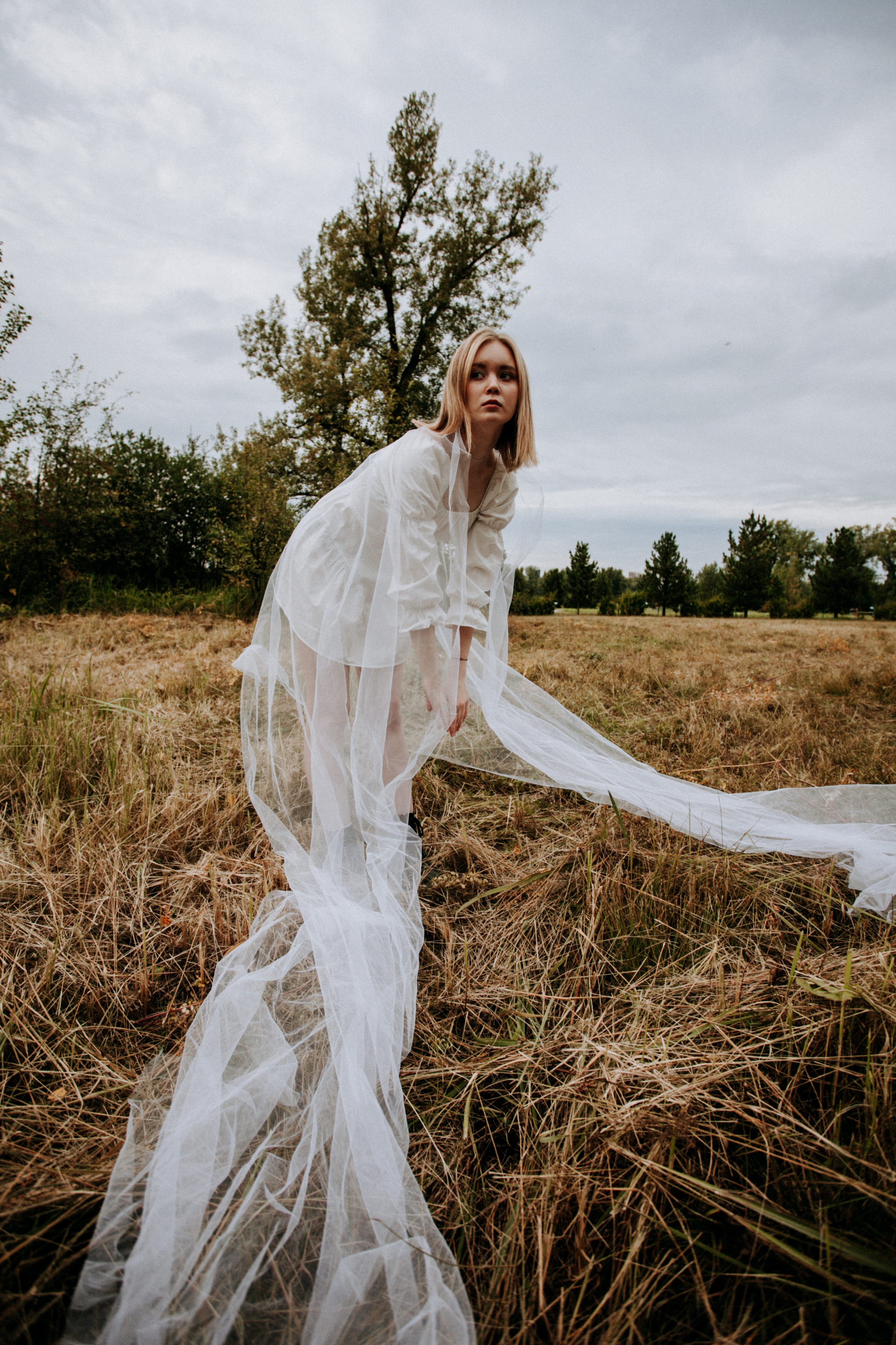 поле красивая невеста осень природа флер