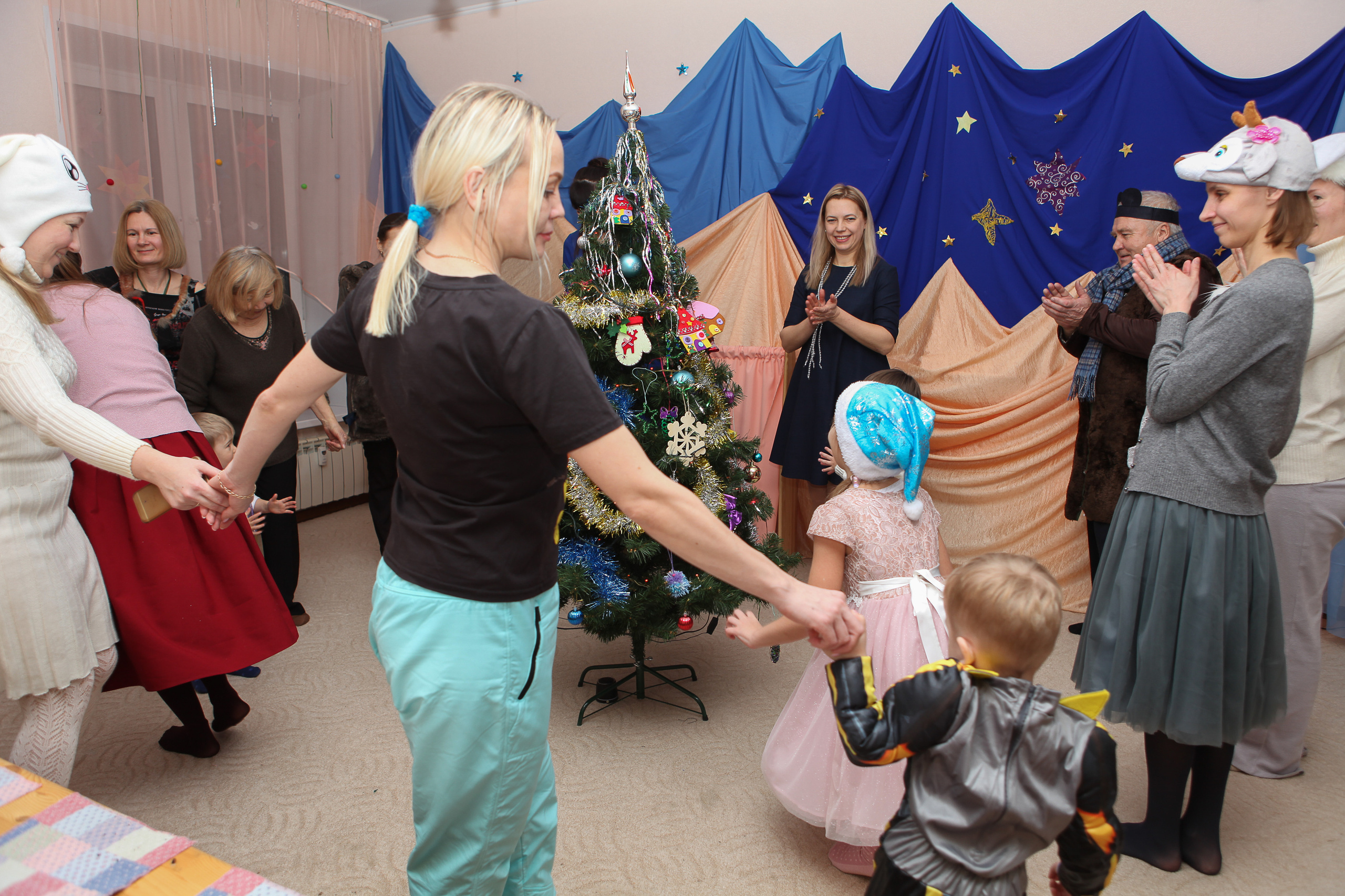 Новый год в Детском Саду Зернышко. Фотограф Дарья Локотко в Красноярске