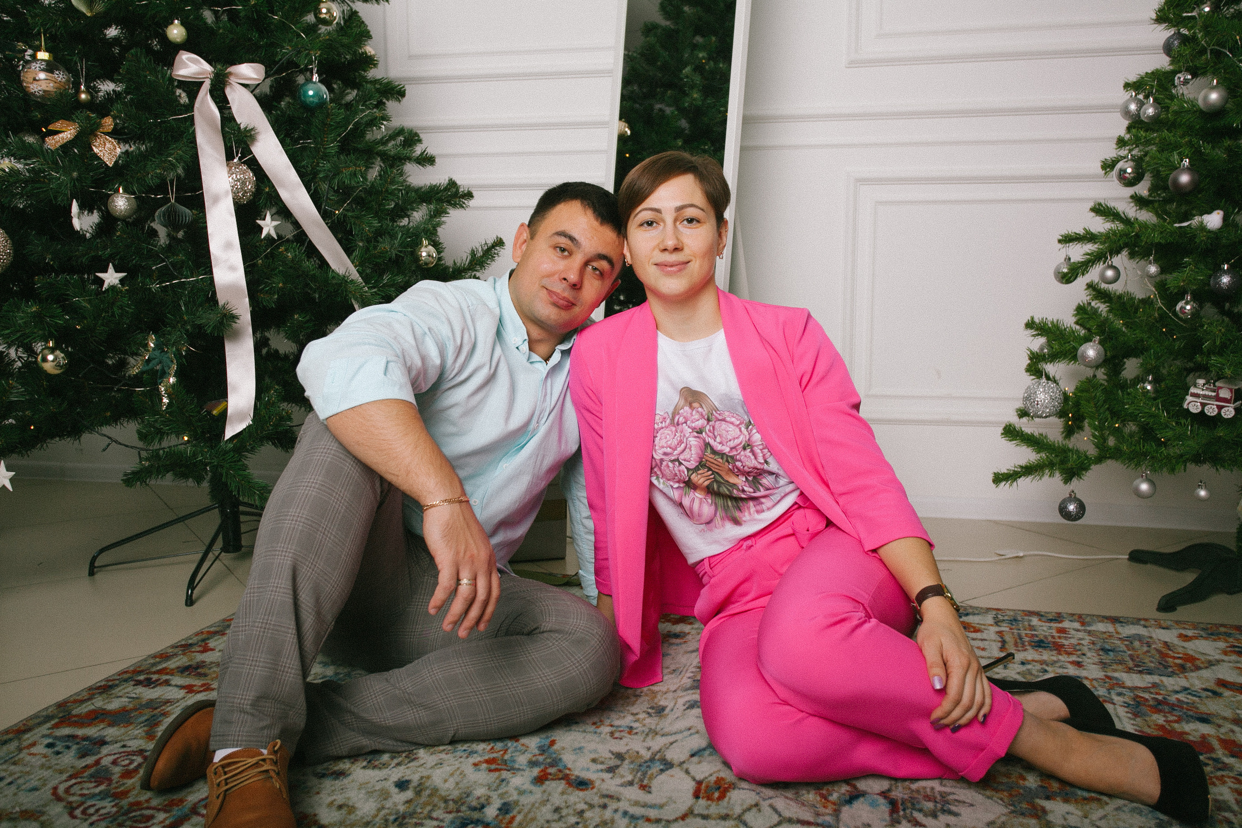 счастливая семья фотосессия в студии вместе любовь новый год