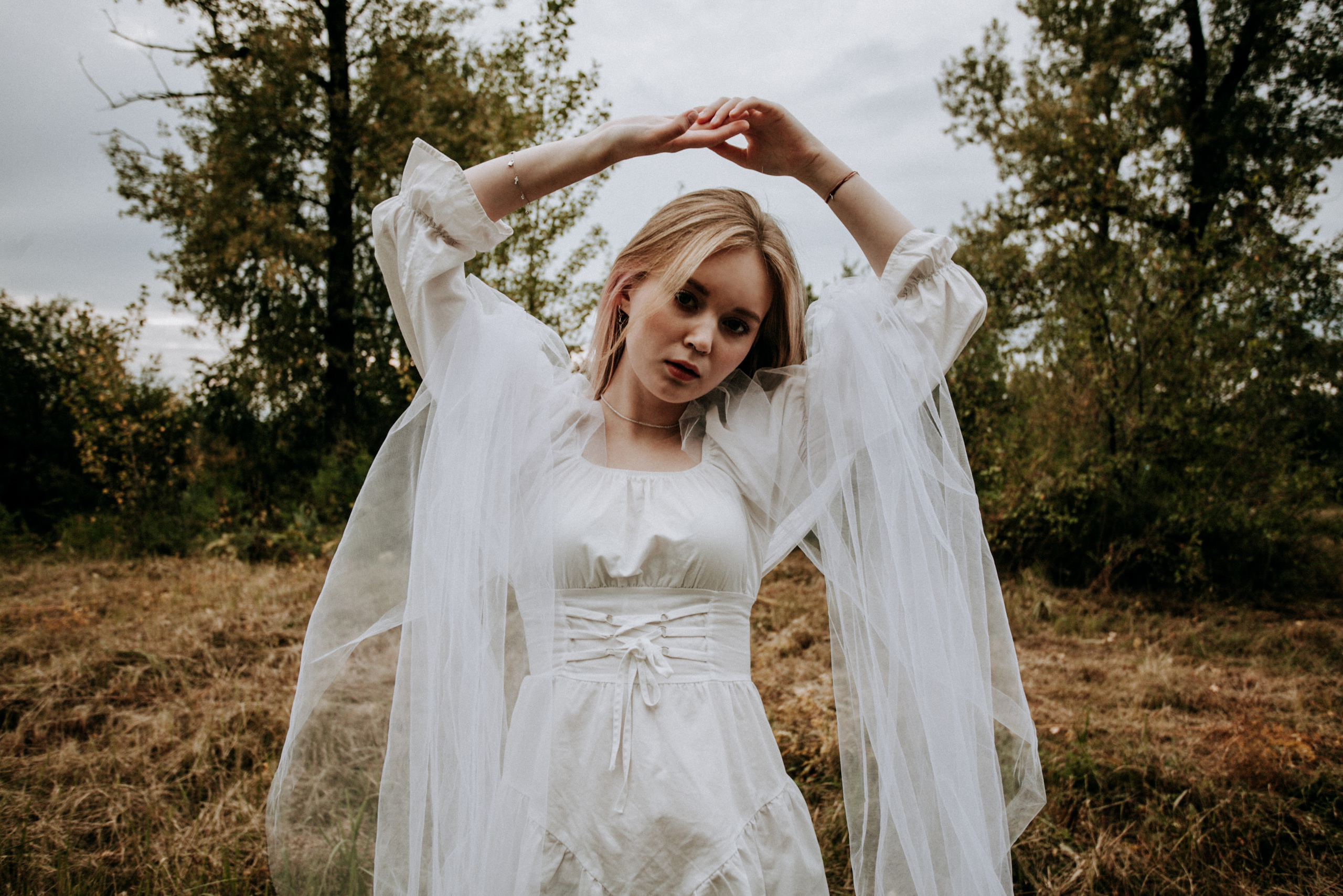 поле красивая невеста осень природа флер фата