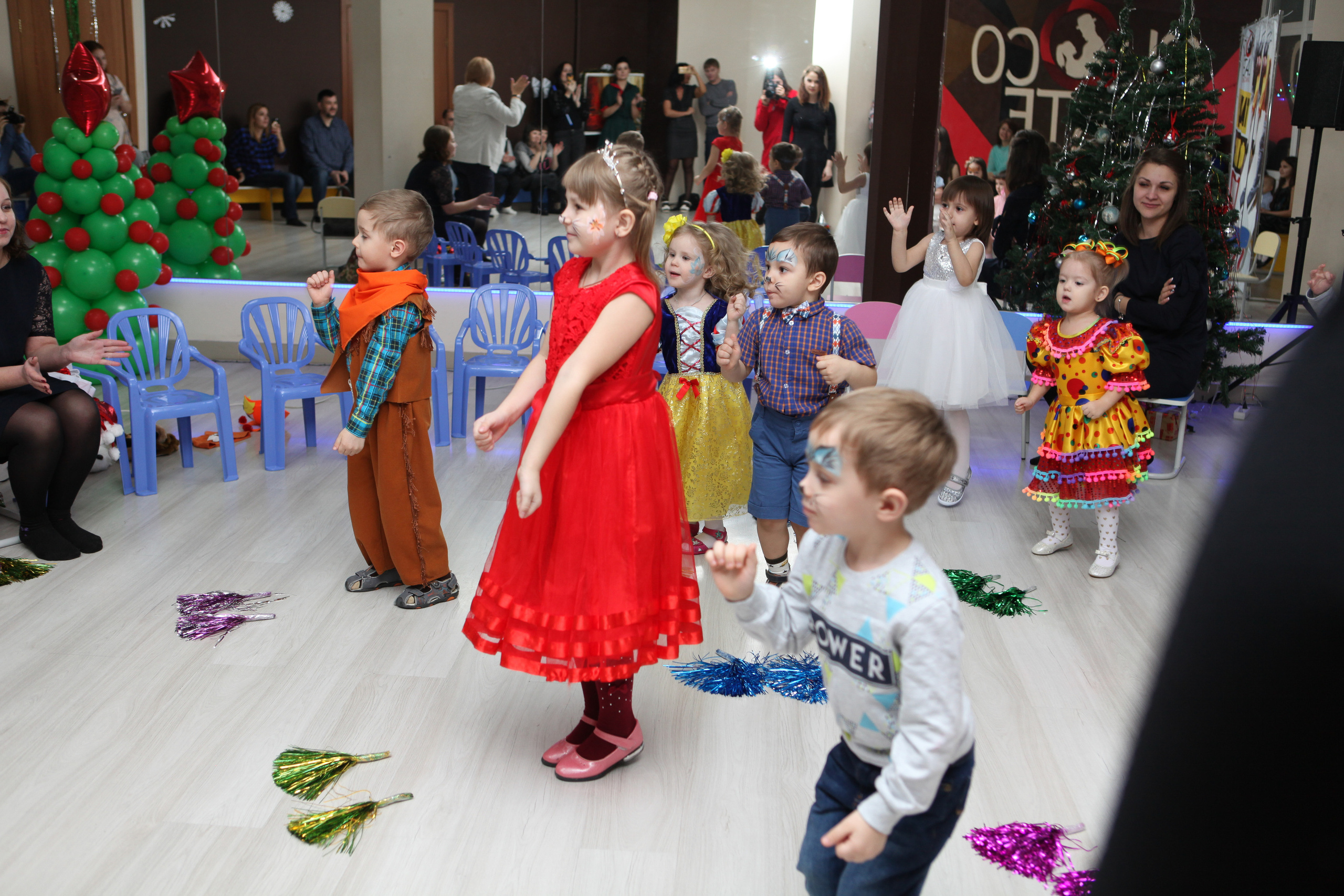 Новый год в ДЦ «Фонарики». Фотограф Дарья Локотко в Красноярске
