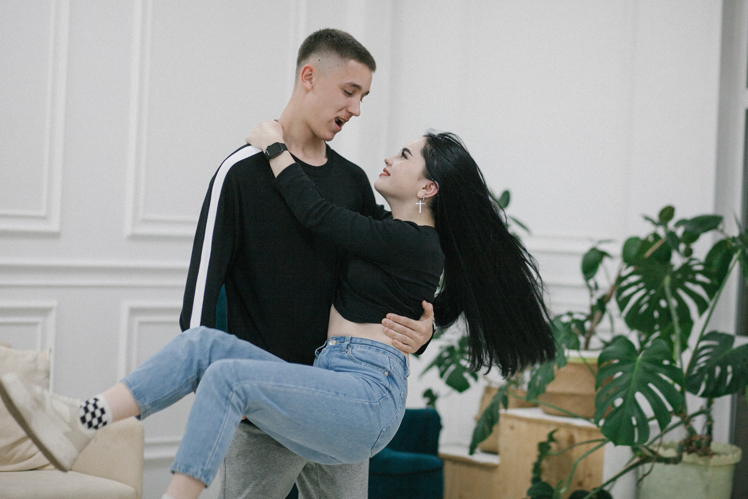 девушка парень любовь романтическая фотосессия в фото студии