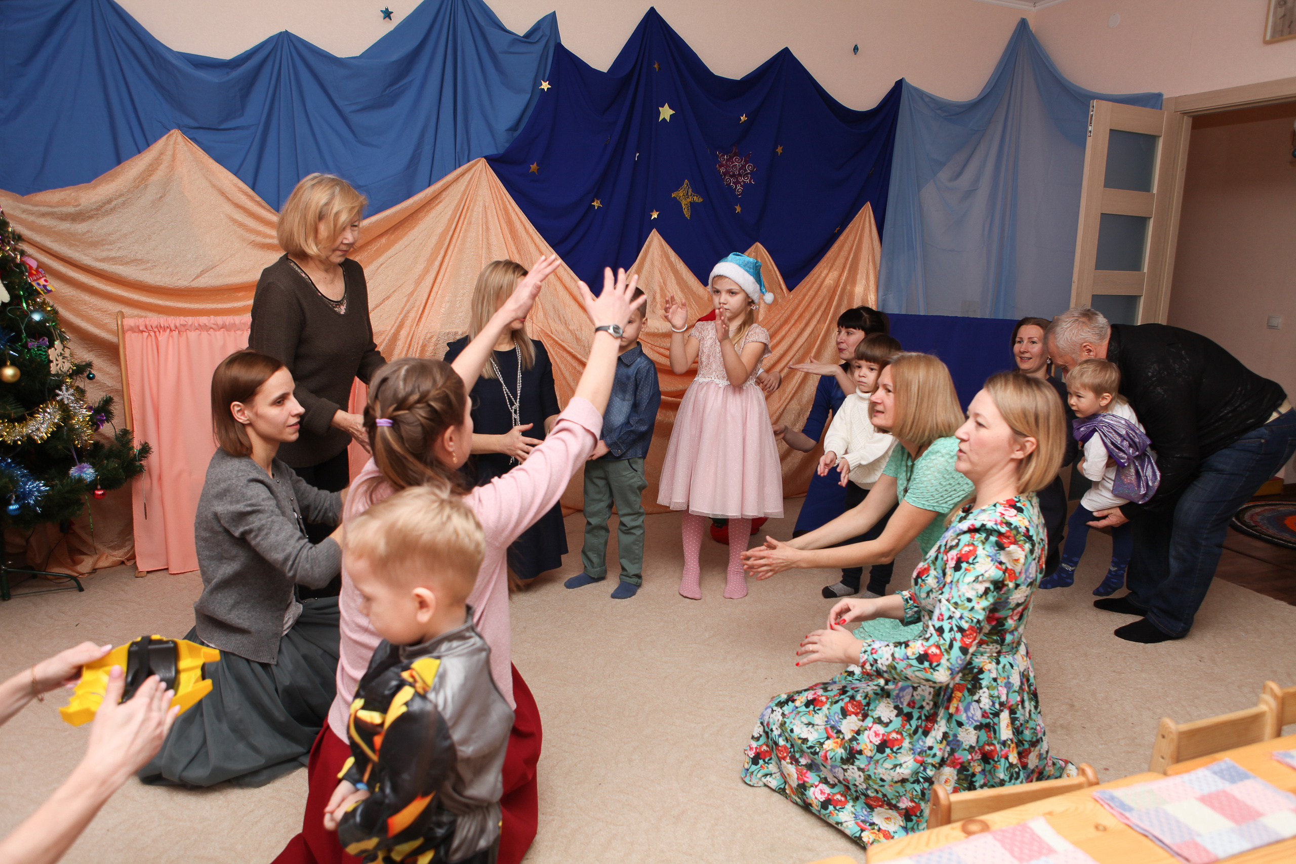 Новый год в Детском Саду Зернышко. Фотограф Дарья Локотко в Красноярске