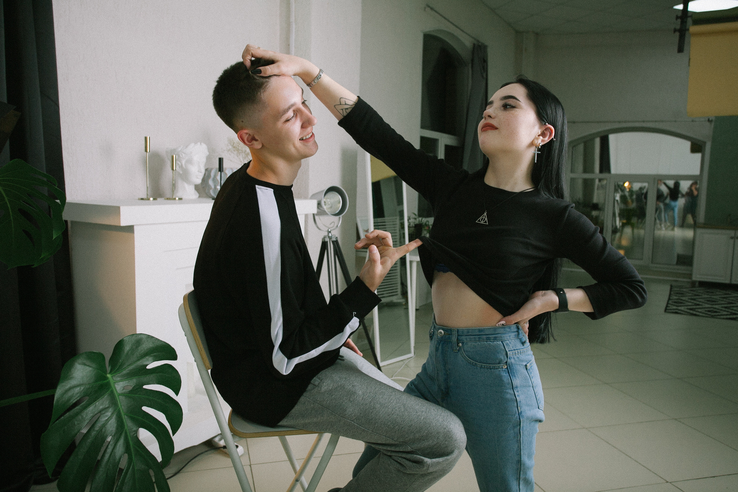 девушка парень любовь романтическая фотосессия в фото студии