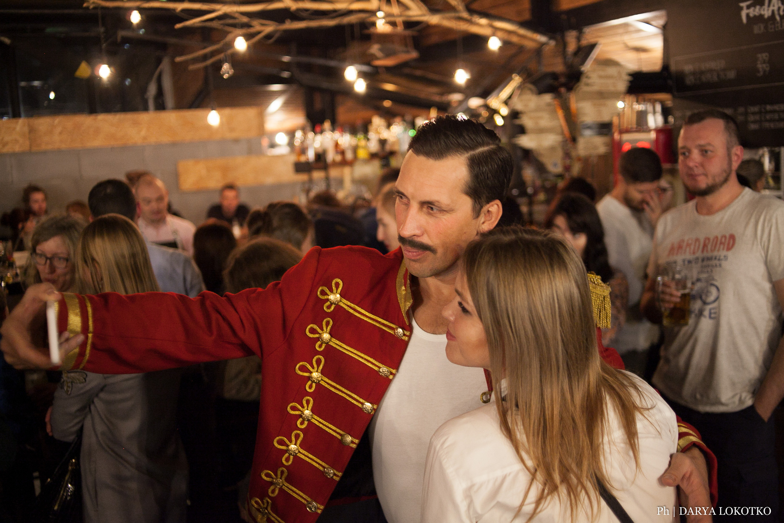 Freddie Mercury в YUSHIN. Фотограф Дарья Локотко в Красноярске