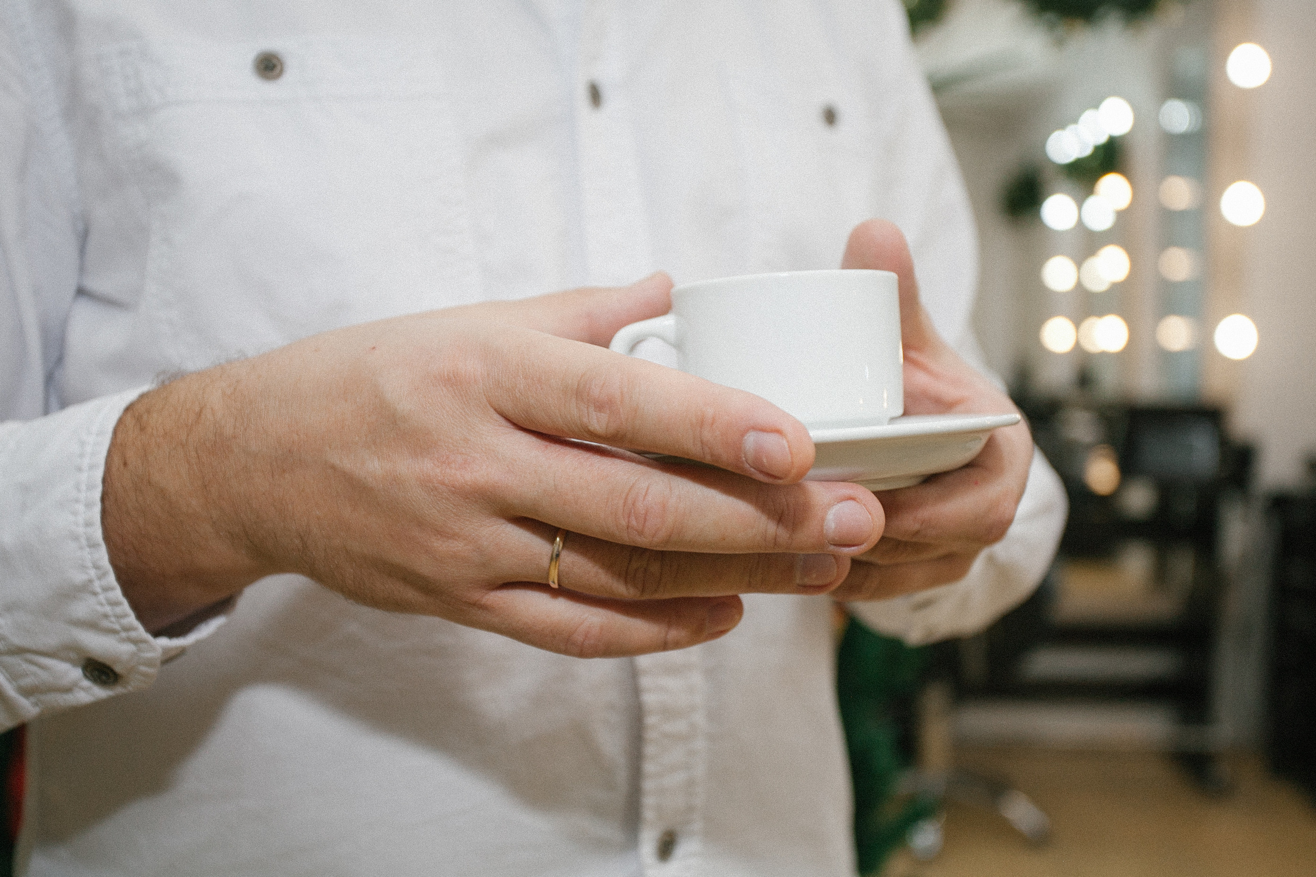 руки кофе кружка