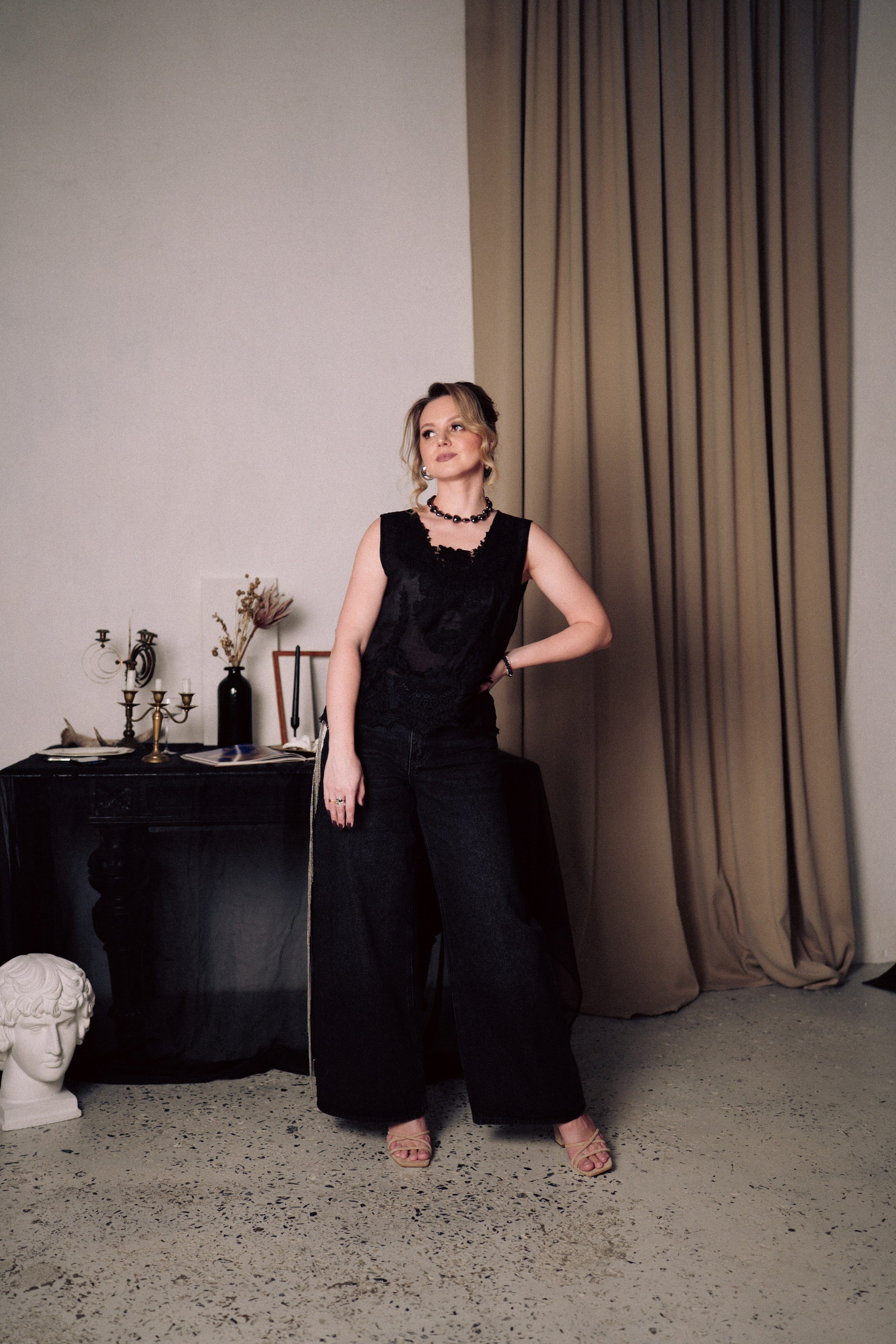 НОВОГОДНЯЯ ФОТОСЕСИИЯ В СТУДИИ ДЛЯ ДЕВУШКИ И ПРОГУЛКА ПО ЧЕРНЫШЕВСКОЙ. Профессиональный фотограф, Санкт-Петербург — Виктория Богомолова