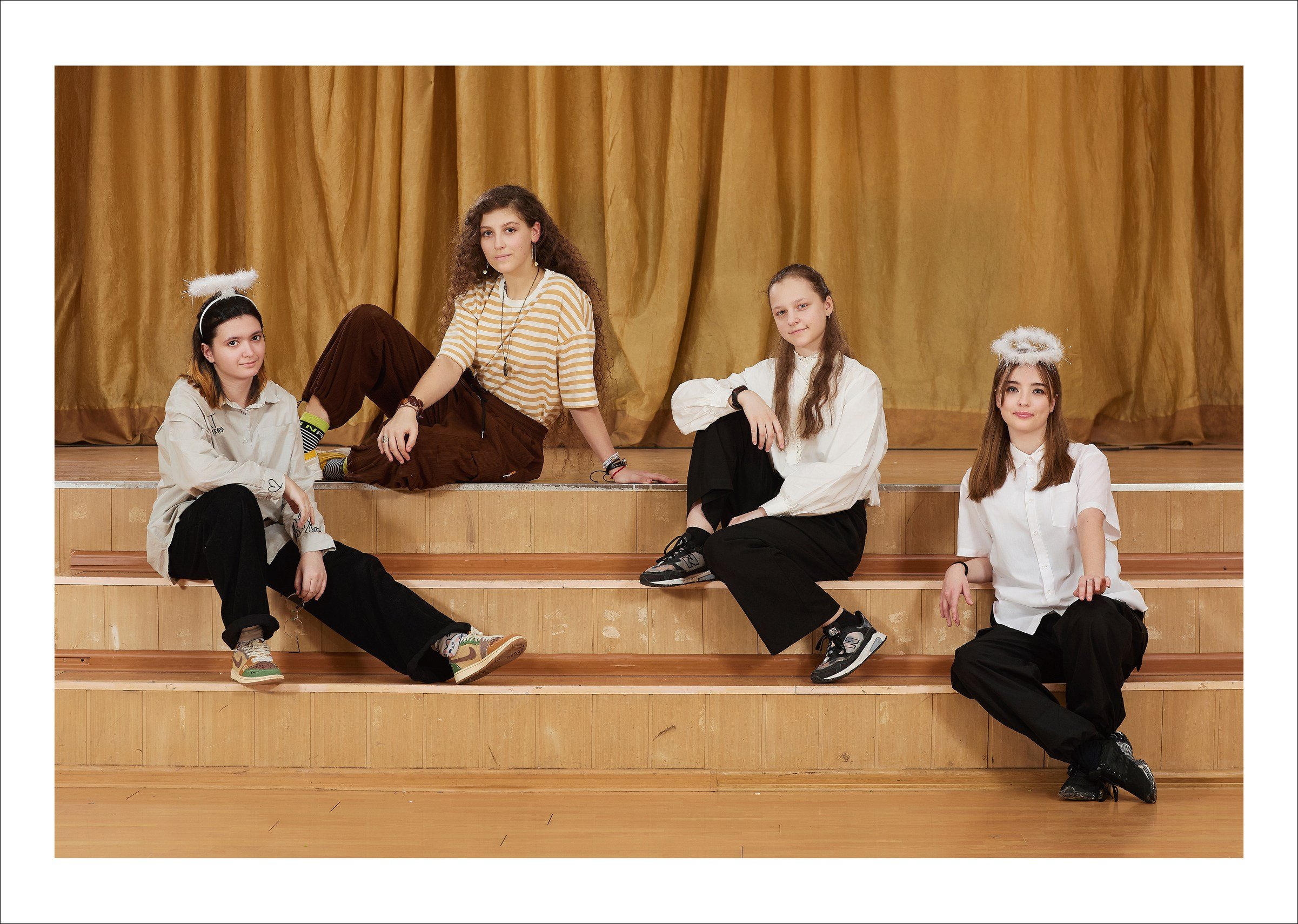 Выпускной альбом для 9 класс. Школьный фотограф Сергей Беликов