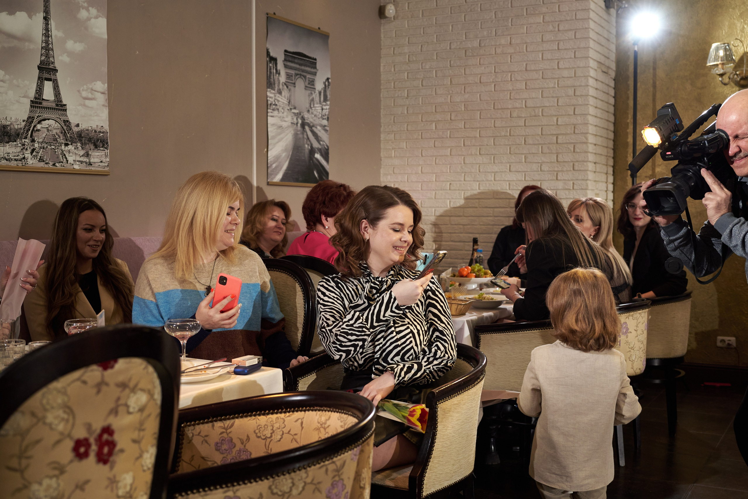 Фотограф на мероприятие, банкет, торжество, репортаж Старый Оскол. Профессиональный фотограф Старый Оскол, Губкин — свадьба, венчание, крещение, юбилей и день рождения