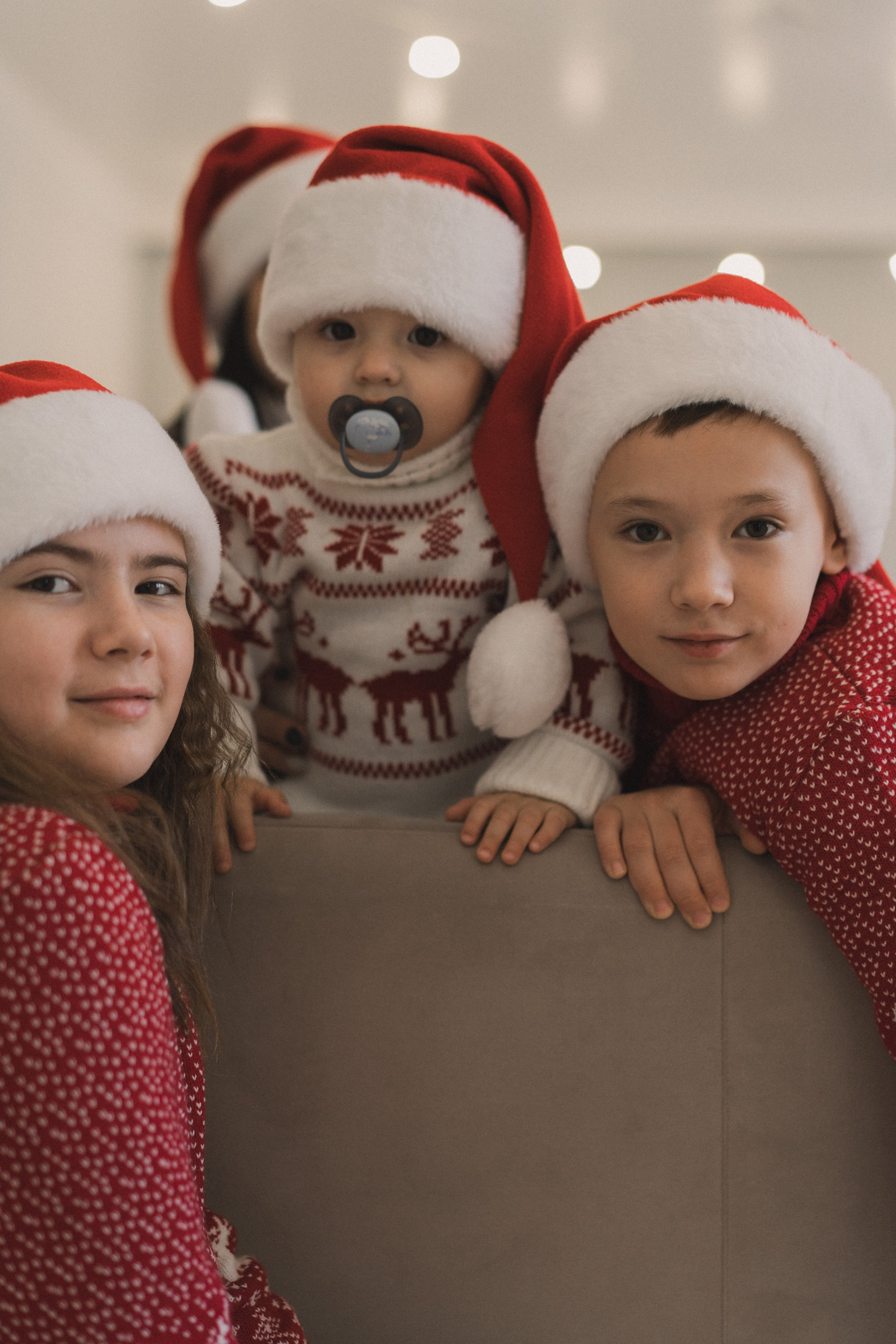 Новогодняя фотосессия мамы и трех детей в студии ВиллаНина. Семейный фотограф Екатеринбург Татьяна Девятых