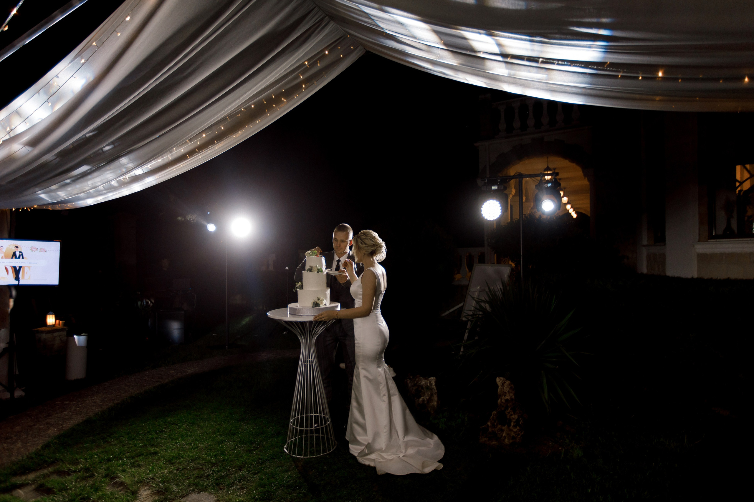 Денис и Алина. Белый замок. Фотограф Анна Лейман. Севастополь